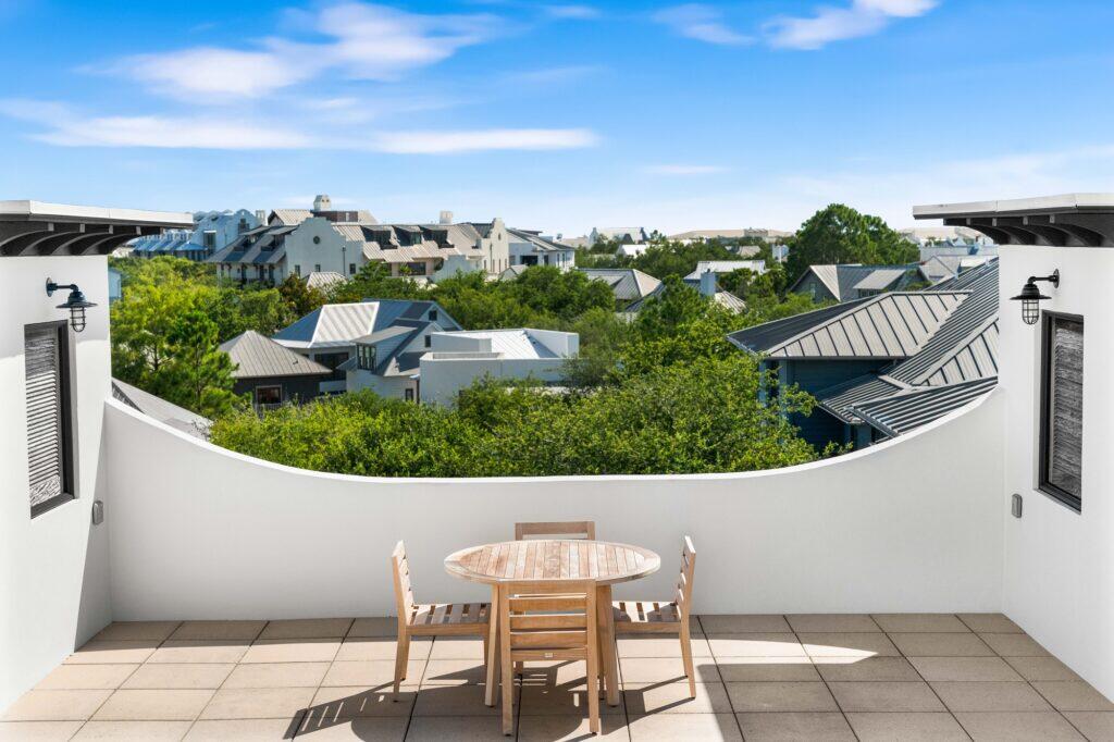 136 Georgetown Avenue 2E-1