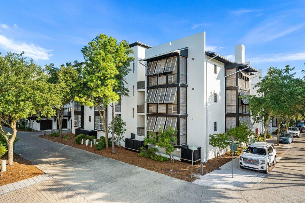 136 Georgetown Avenue 2E-1