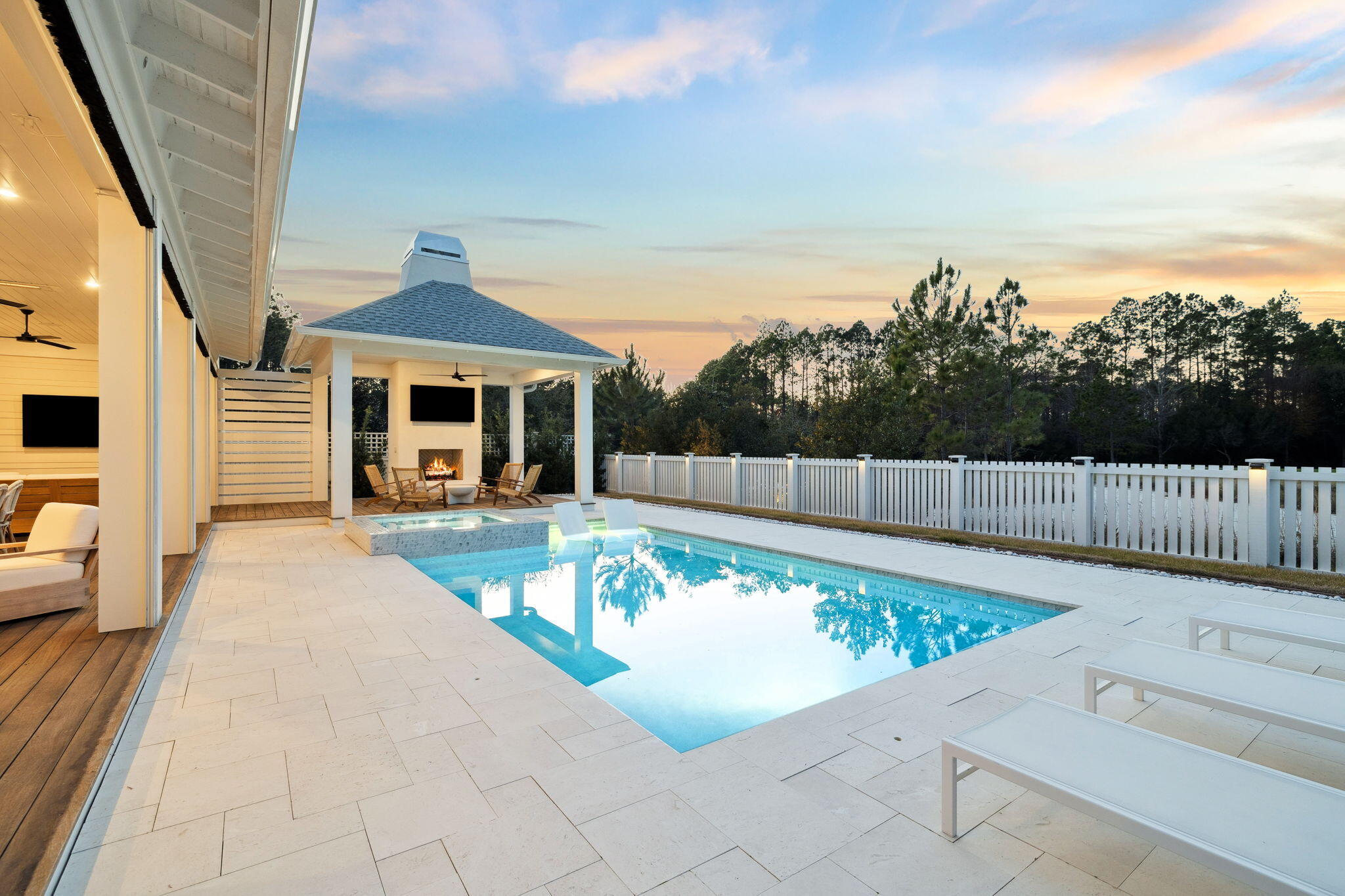 576 Cannonball Lane