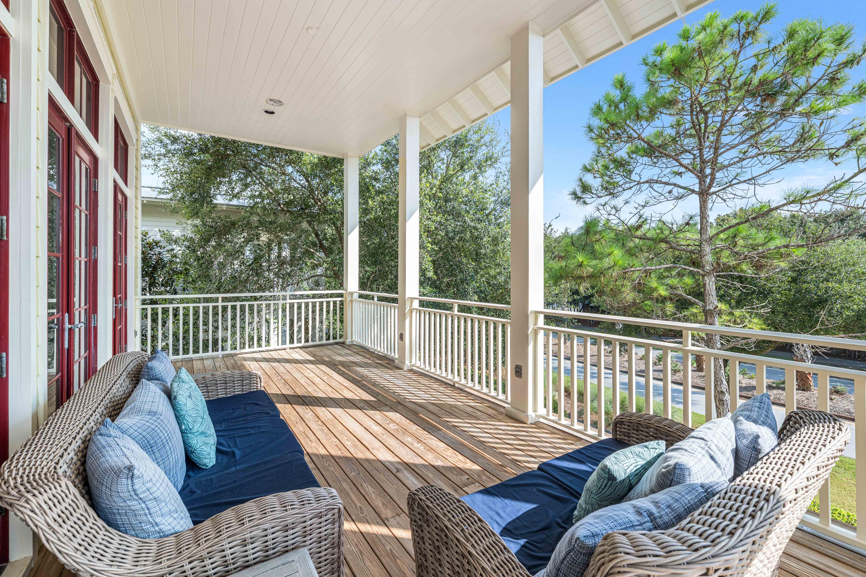 81 Western Lake Drive