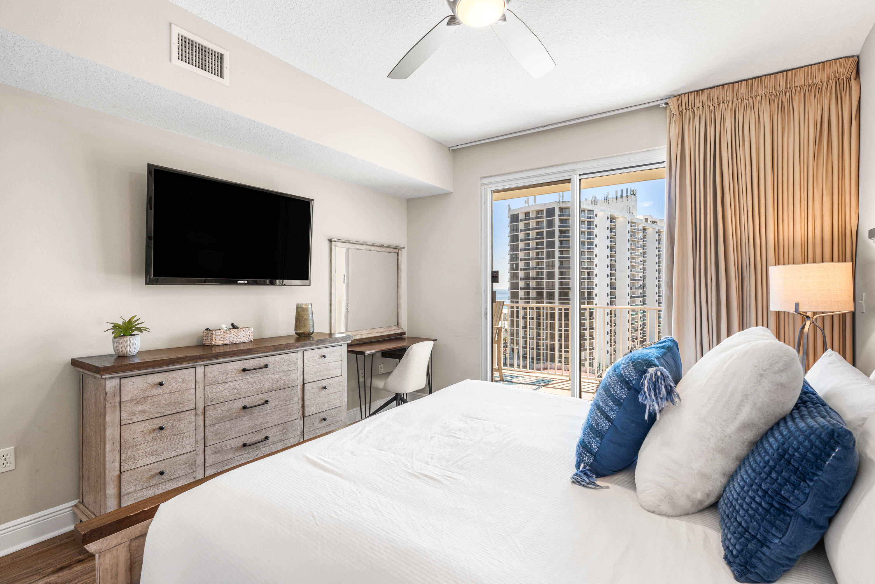 112 Seascape Drive UNIT 904