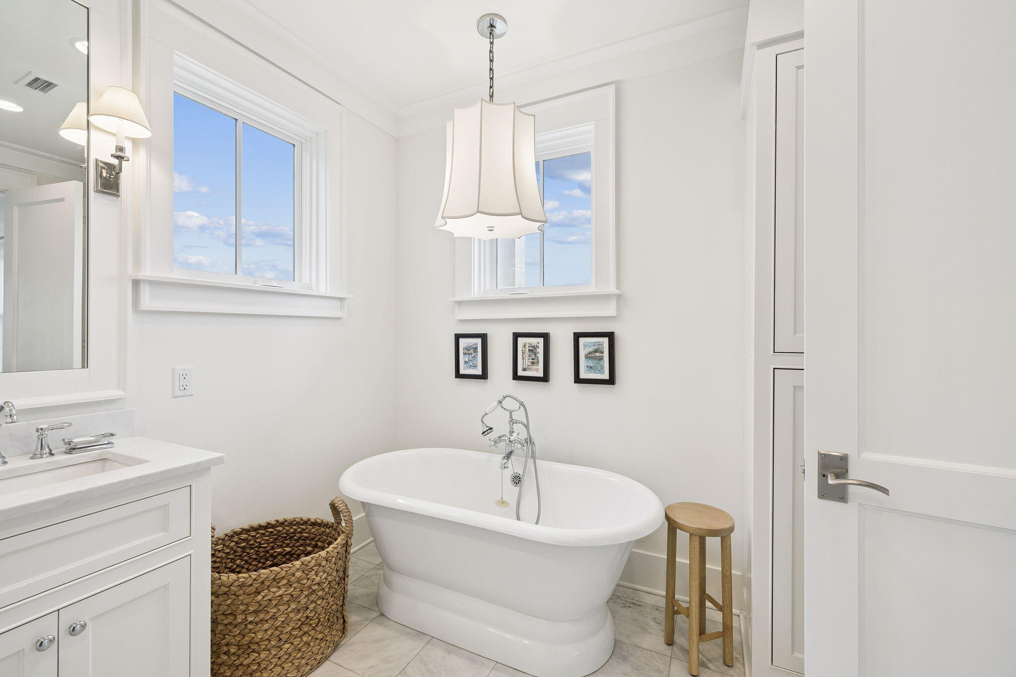 17 Compass Point Way