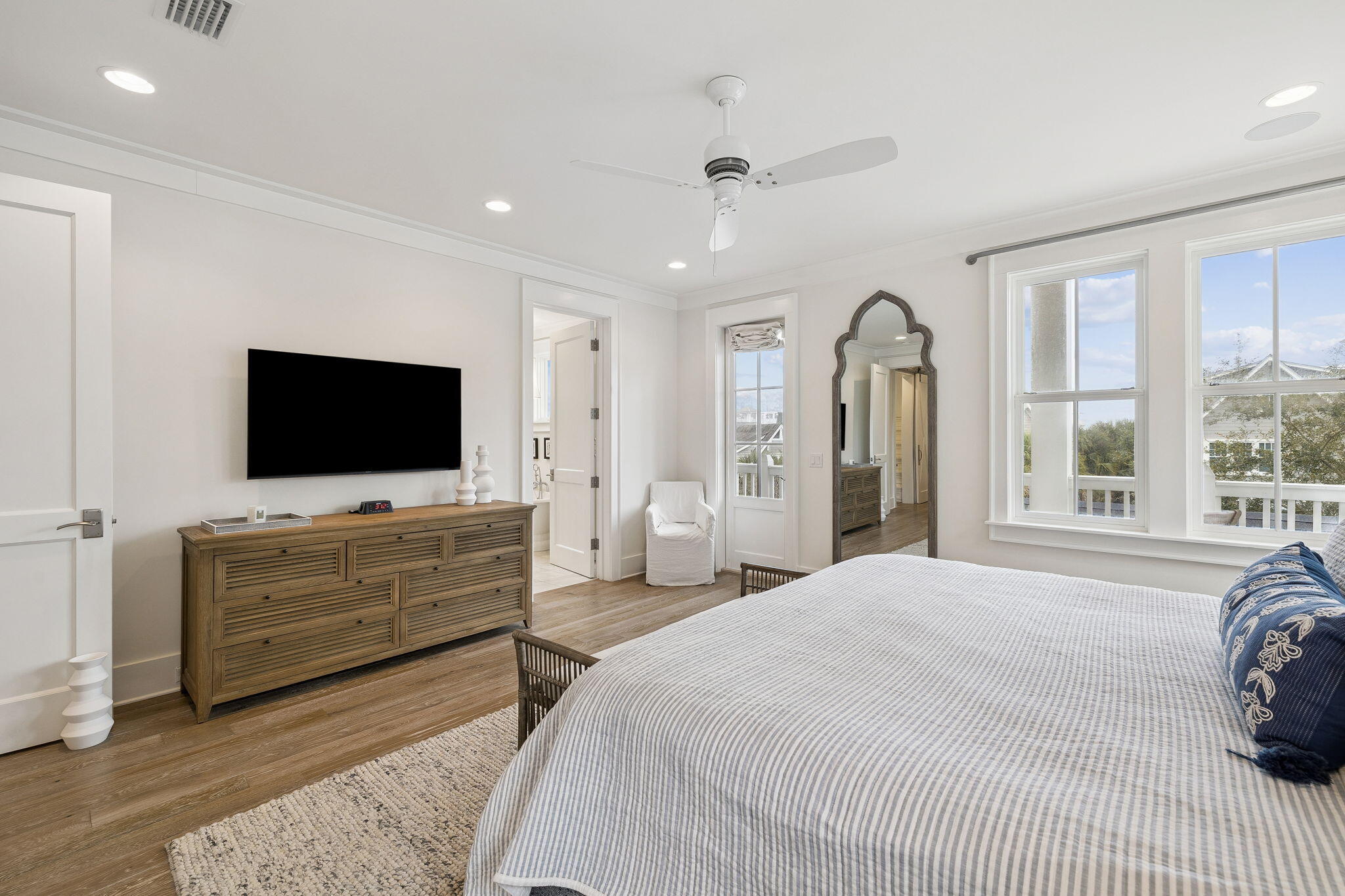 17 Compass Point Way