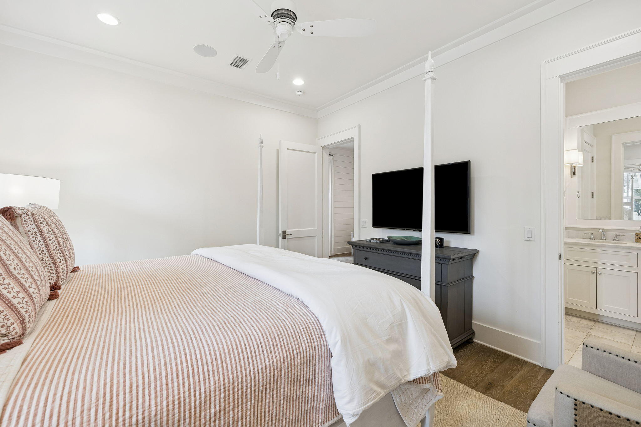 17 Compass Point Way