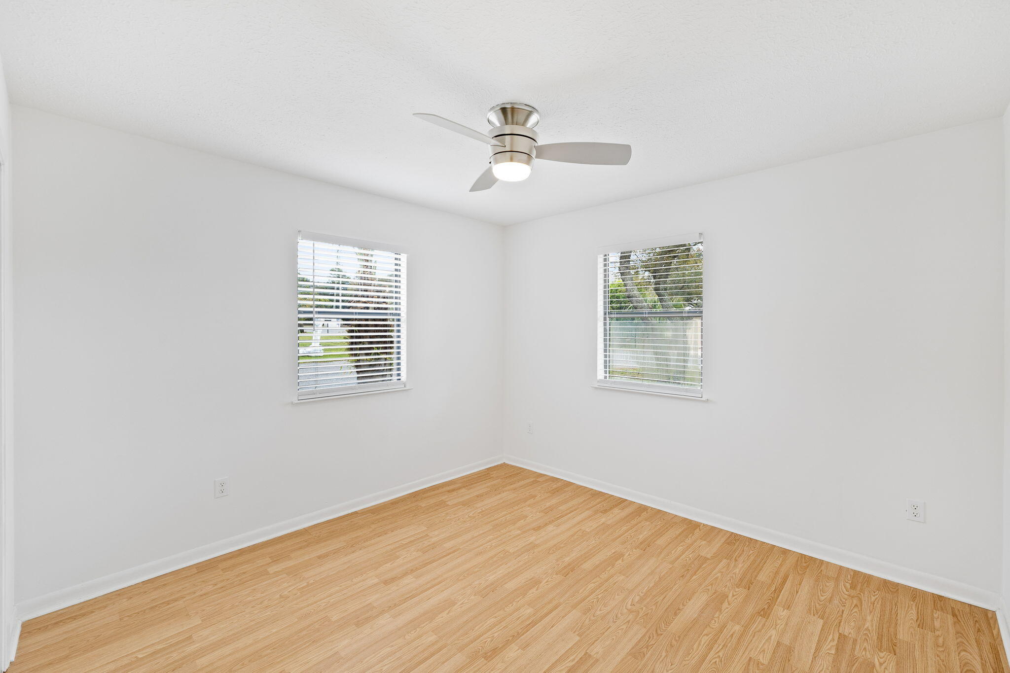 22604 Hilltop Avenue