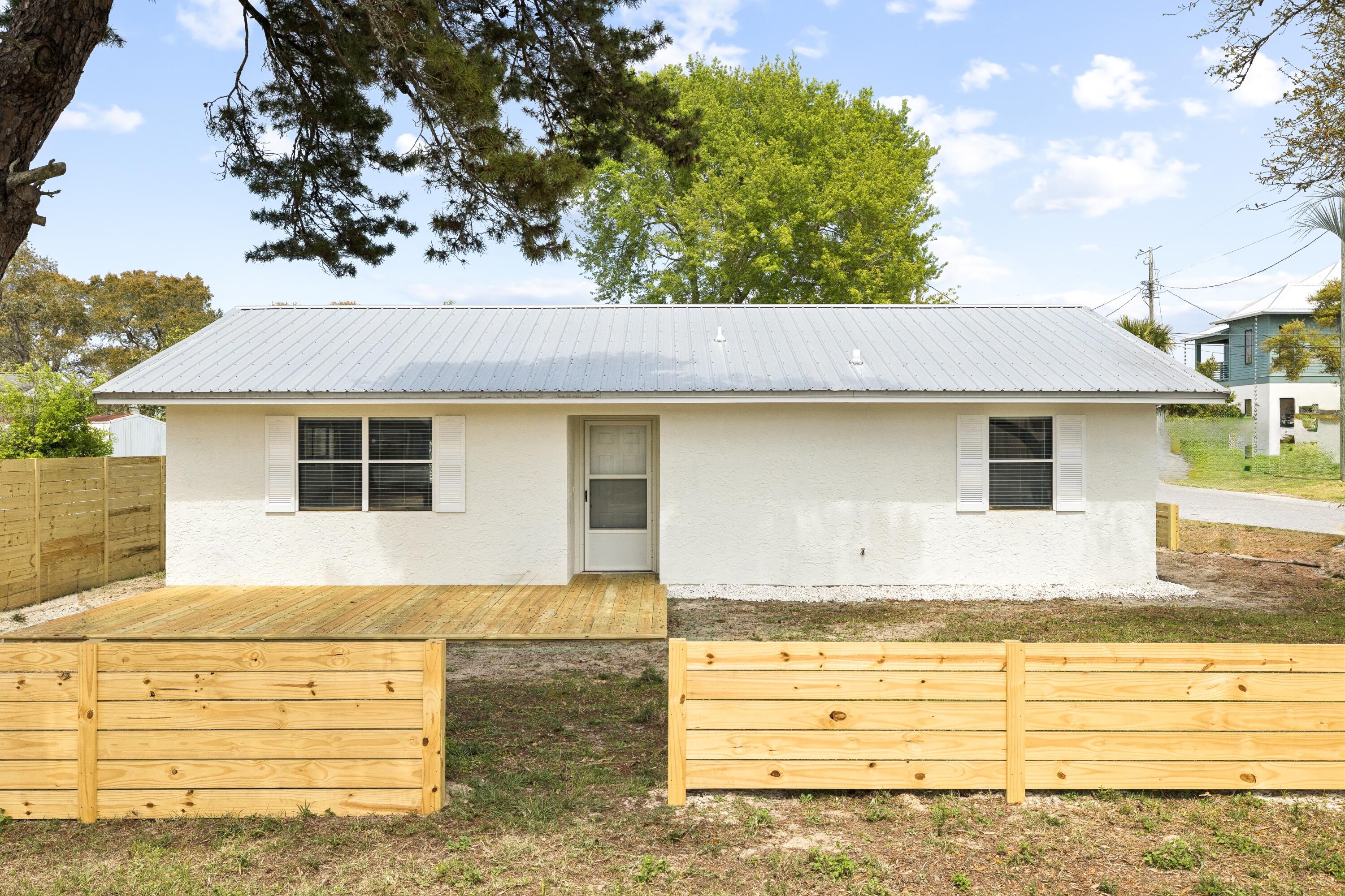 22604 Hilltop Avenue