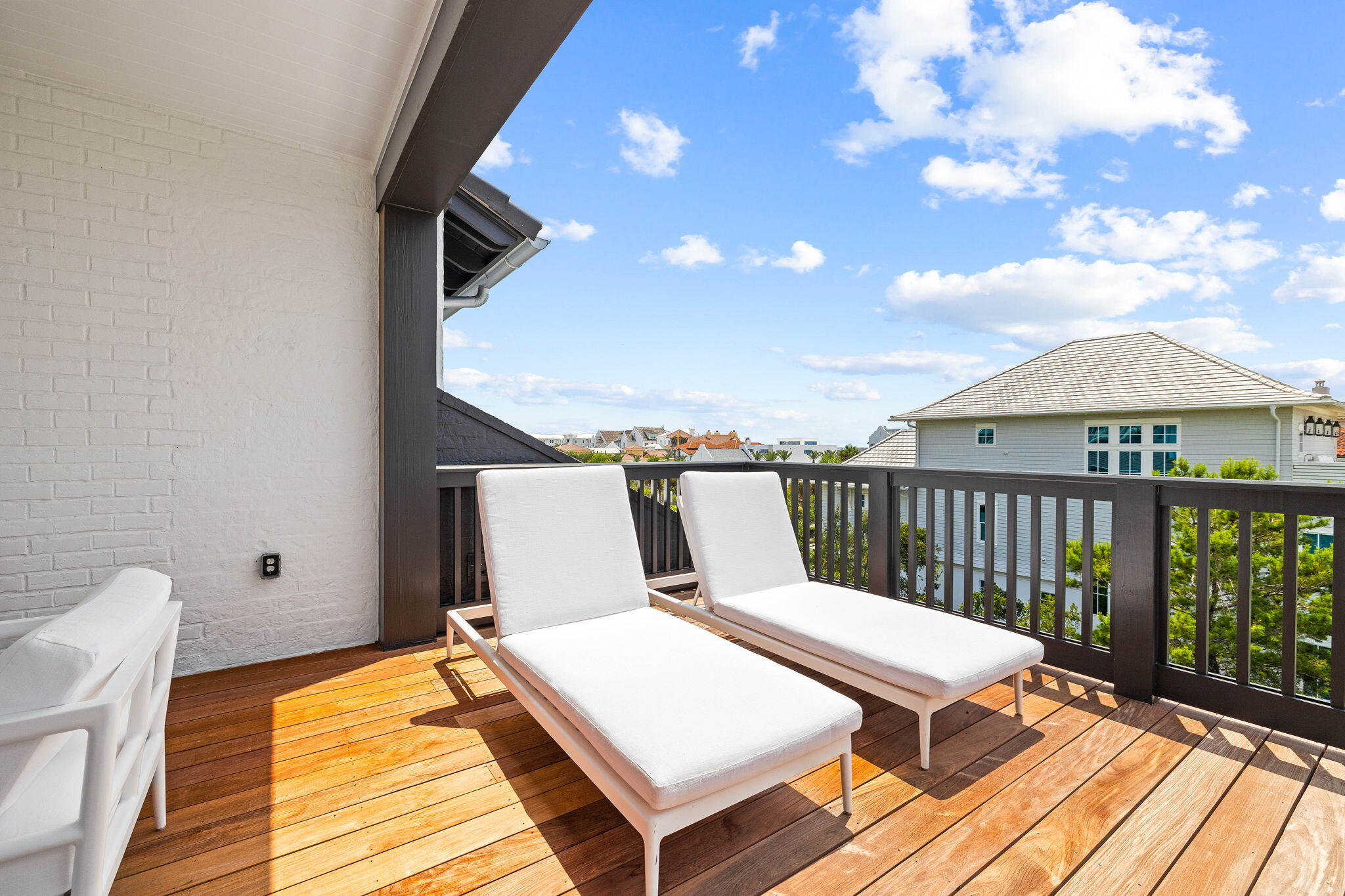 48 Paradise By The Sea Boulevard