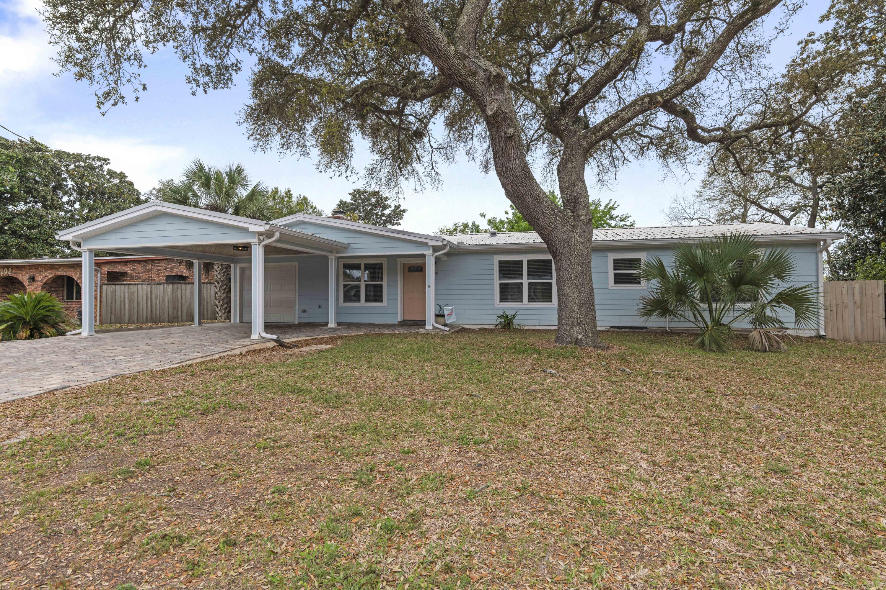 204 SW Coral Drive