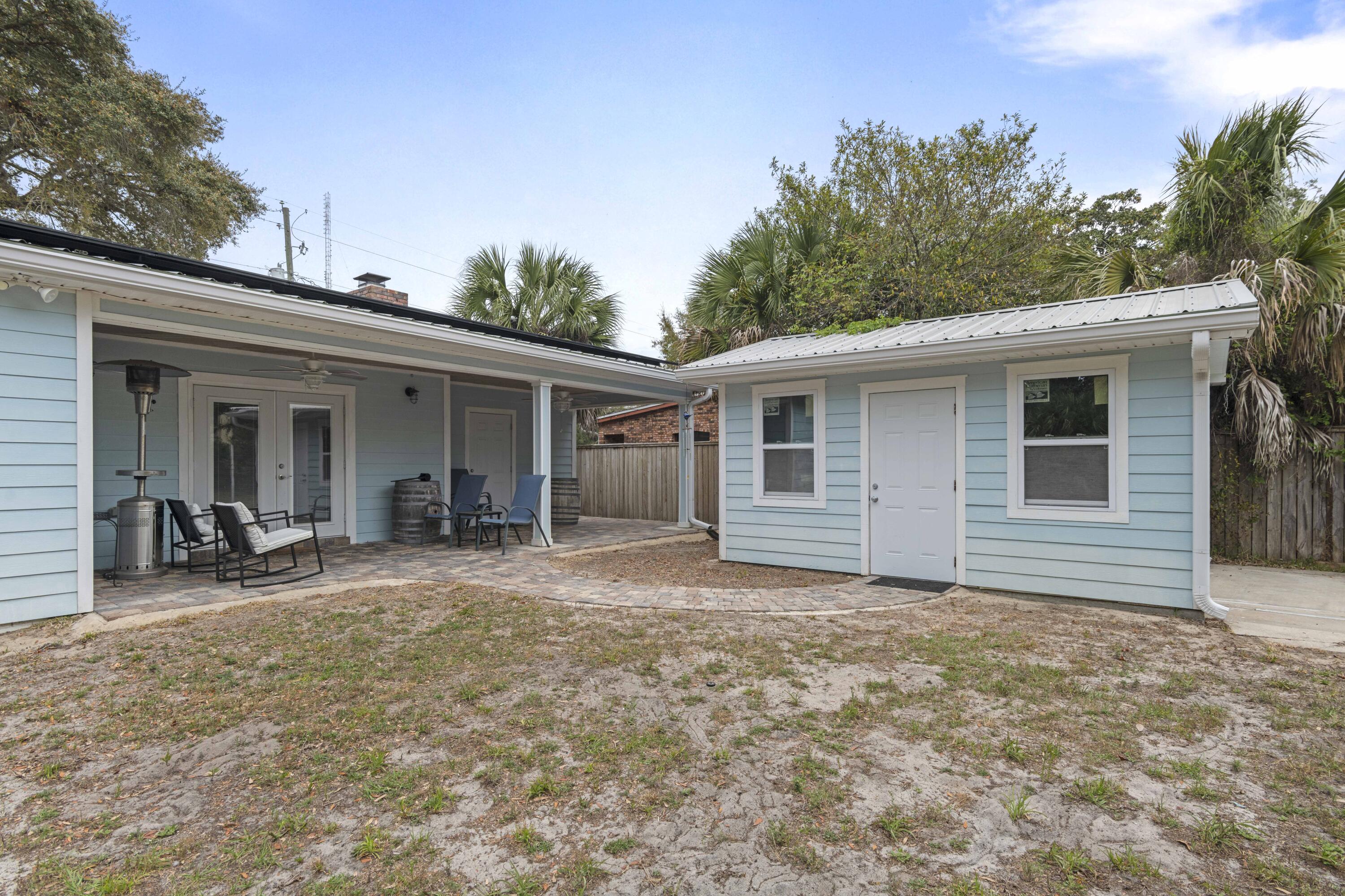 204 SW Coral Drive