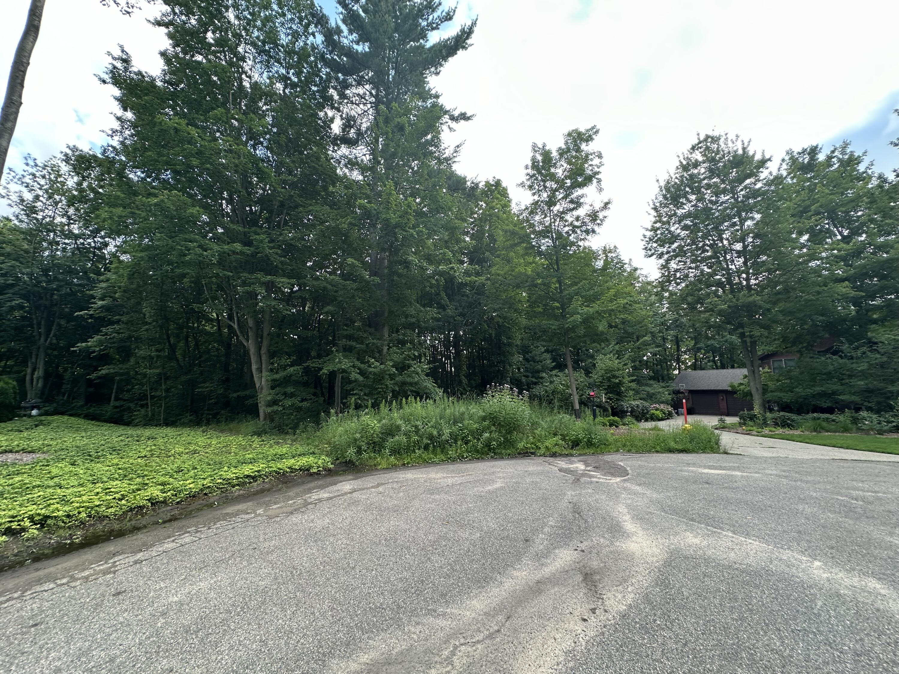 977 Ridgeview Lane