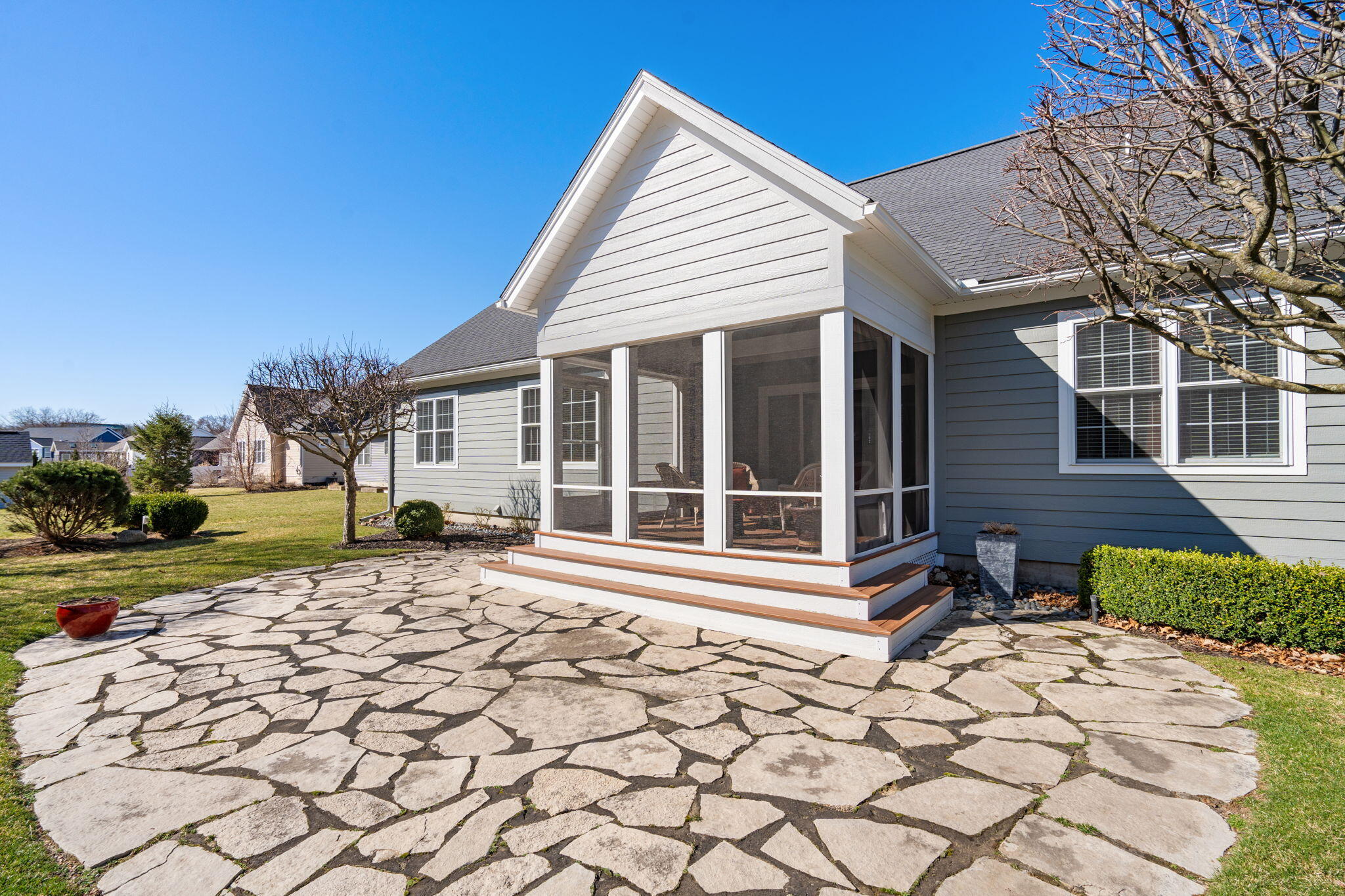 343 Parkside Lane