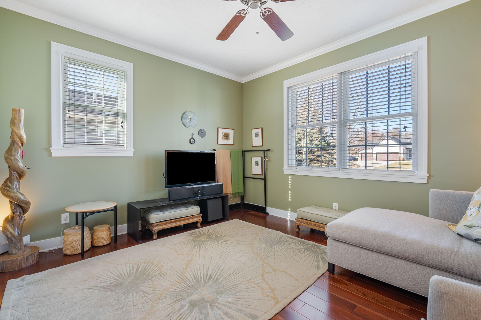 343 Parkside Lane