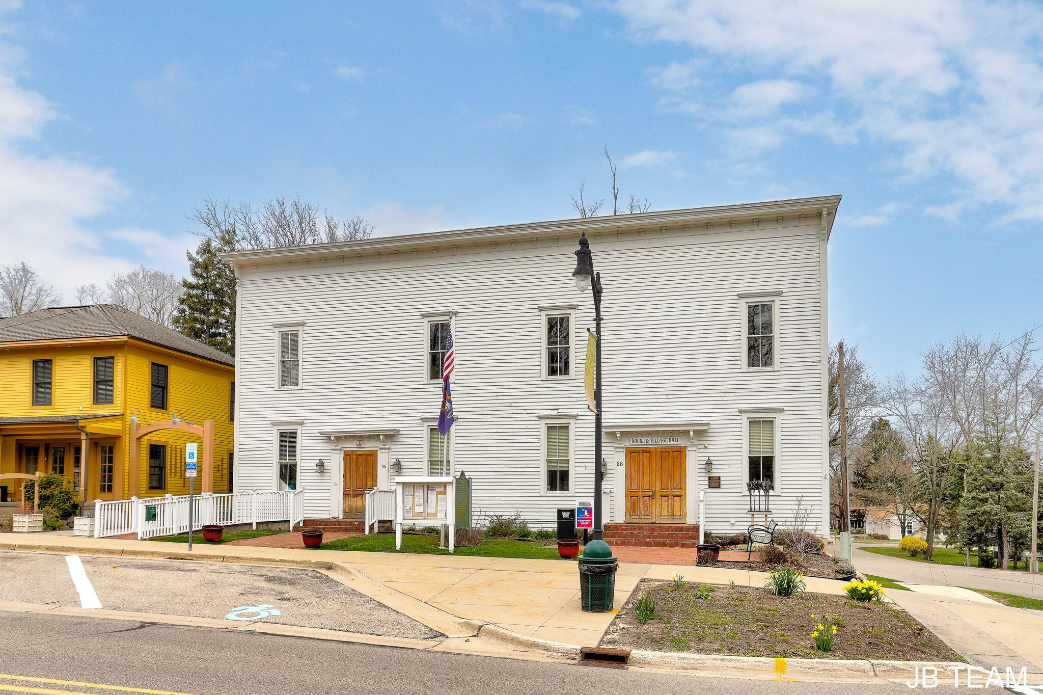 86 W Center Street