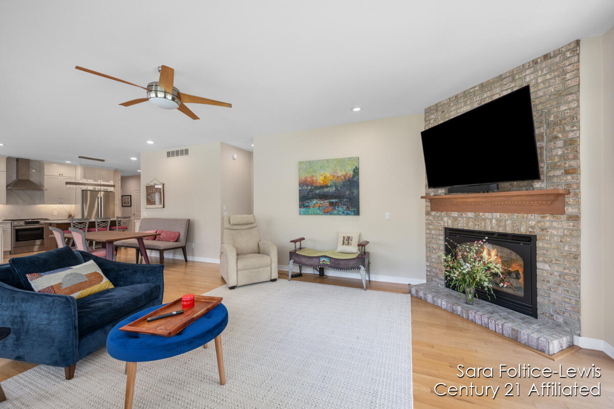3338 Clearbrook Green