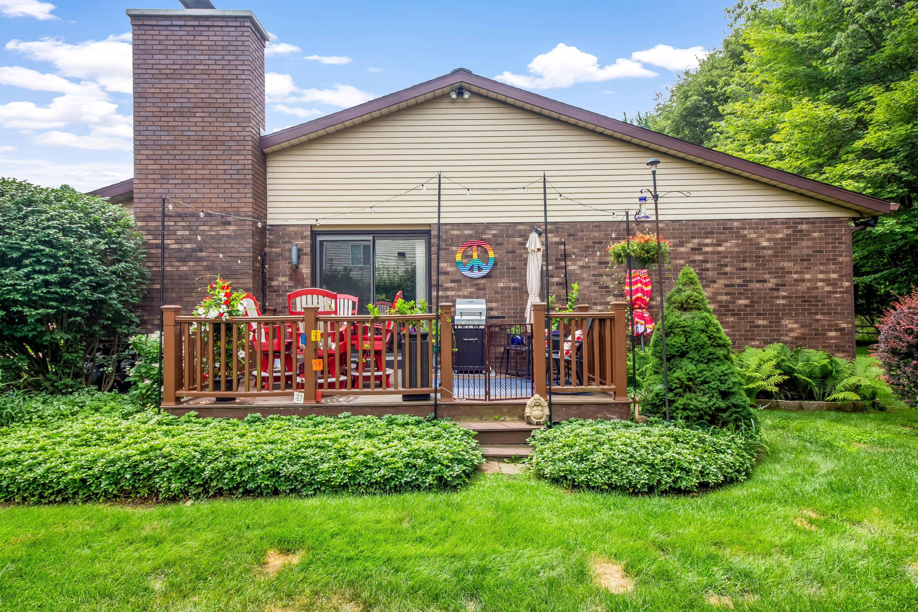 476 Amity Street 18