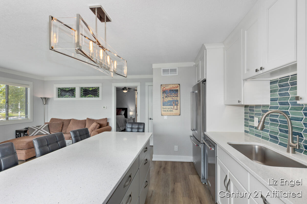 64 Griffith Street 1
