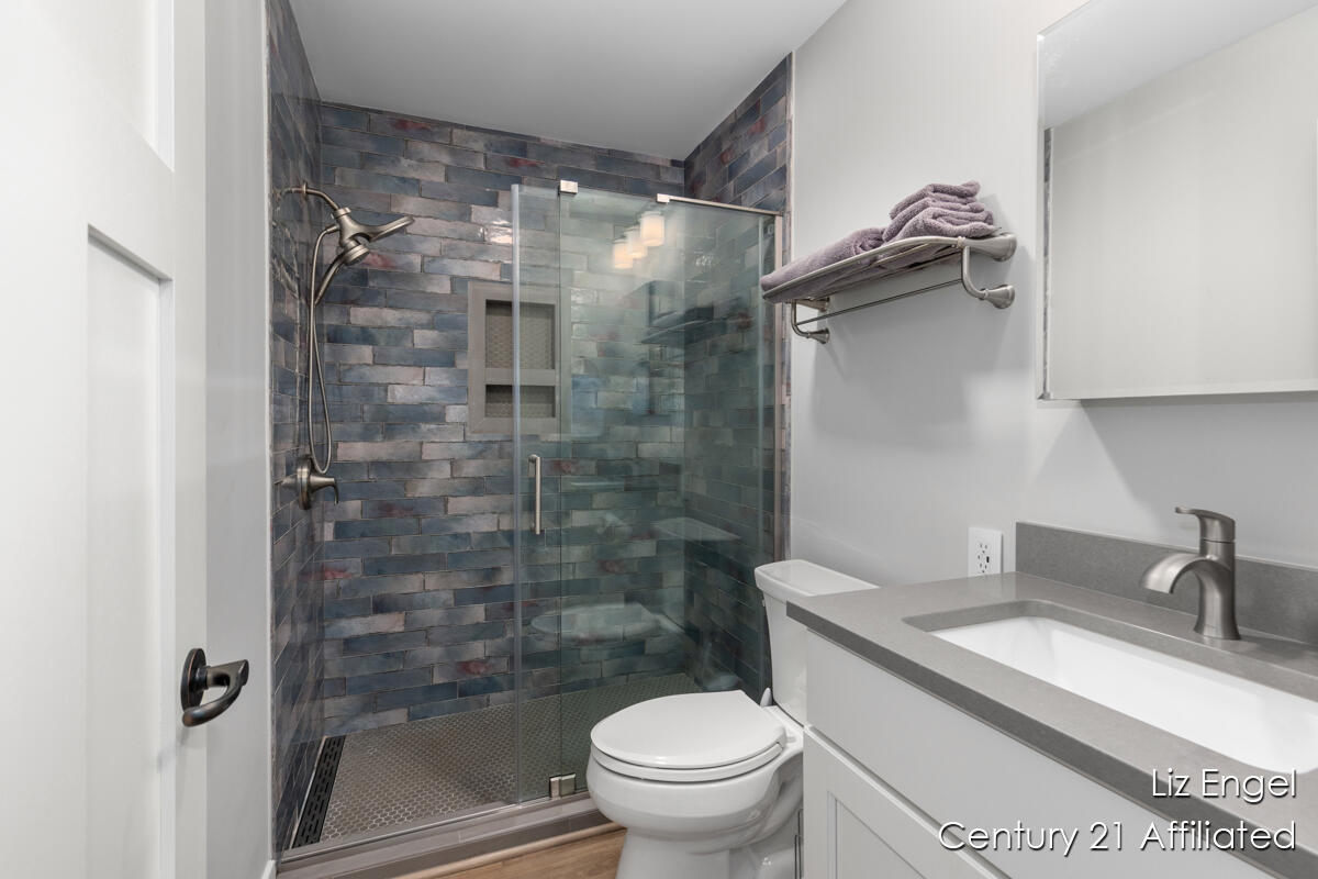64 Griffith Street 1