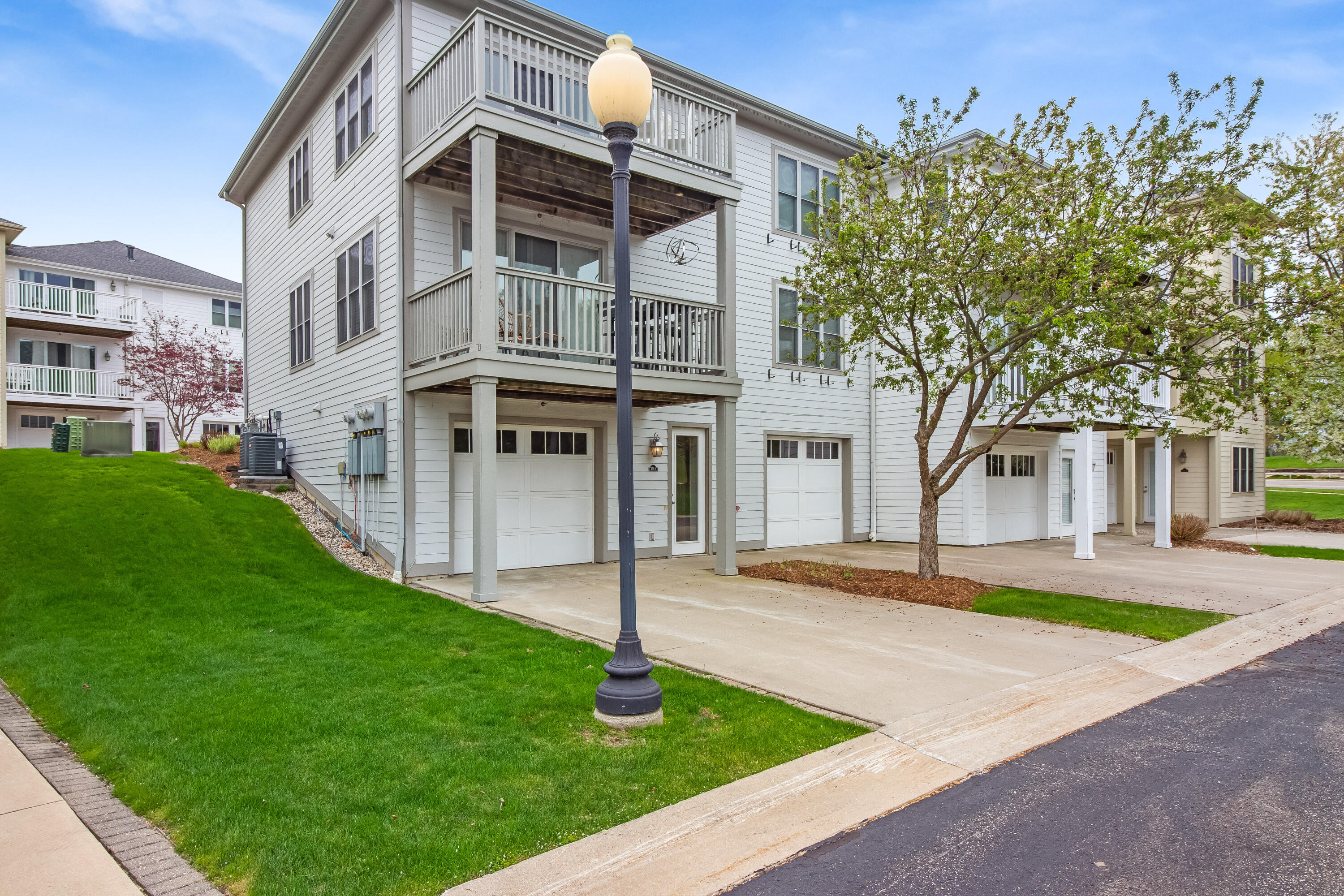 211 Garden Terrace D