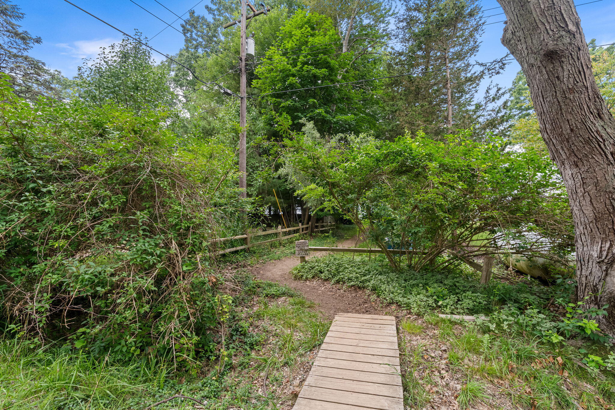 7126 Ridgeway Street