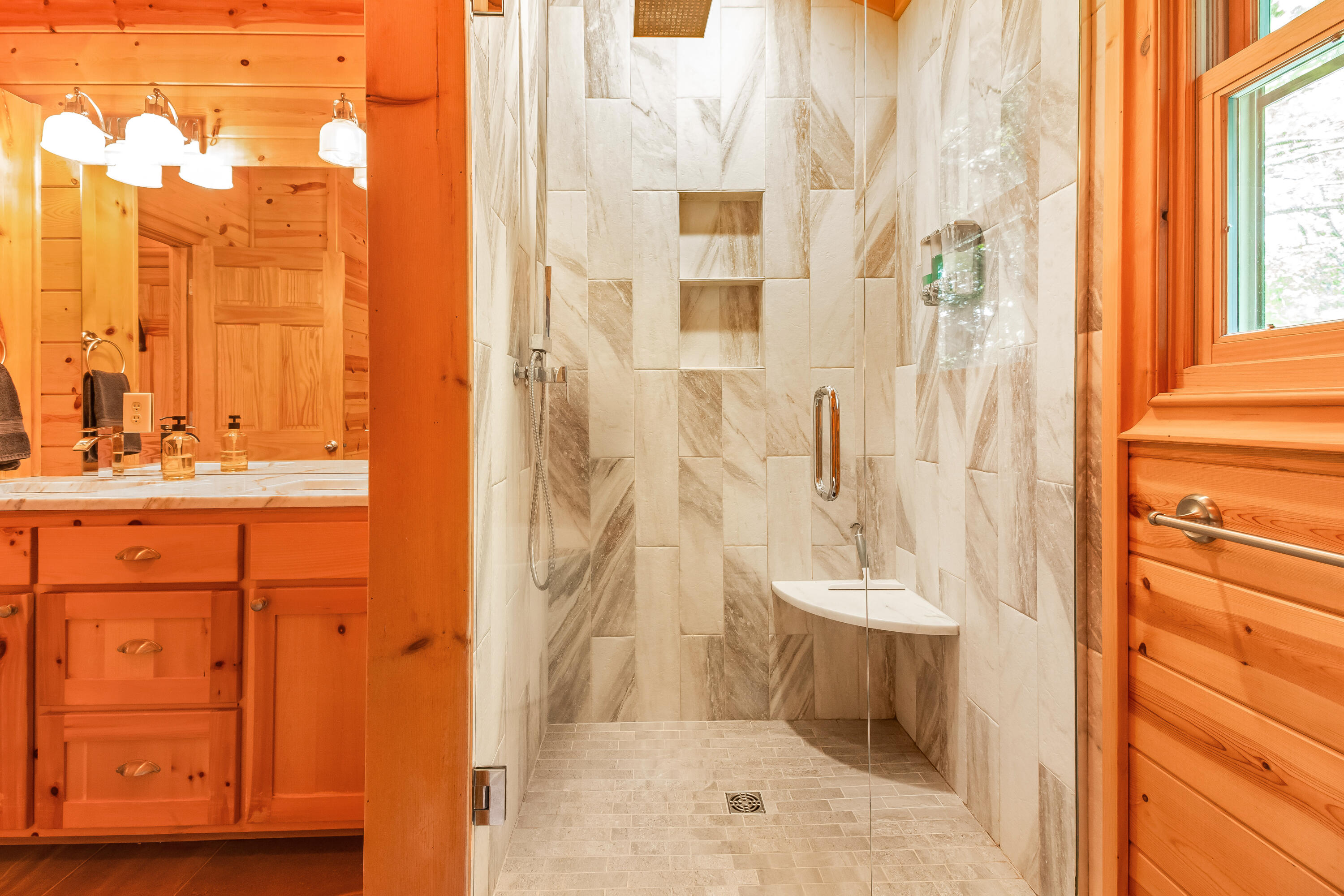 3561 Kingfisher Cove Drive 1