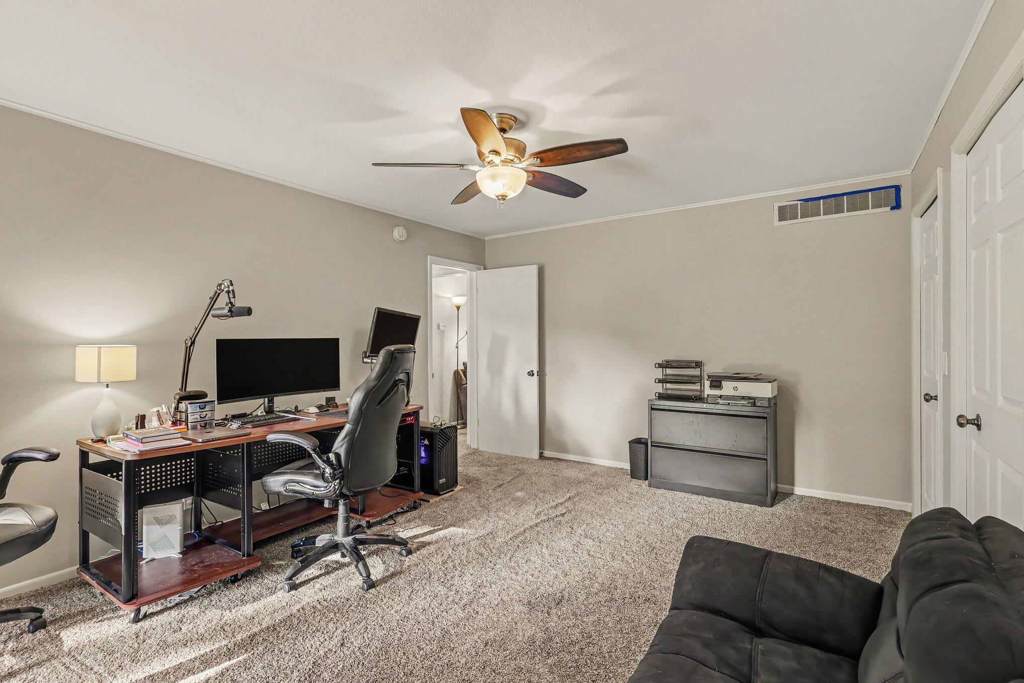 997 Colonial Court