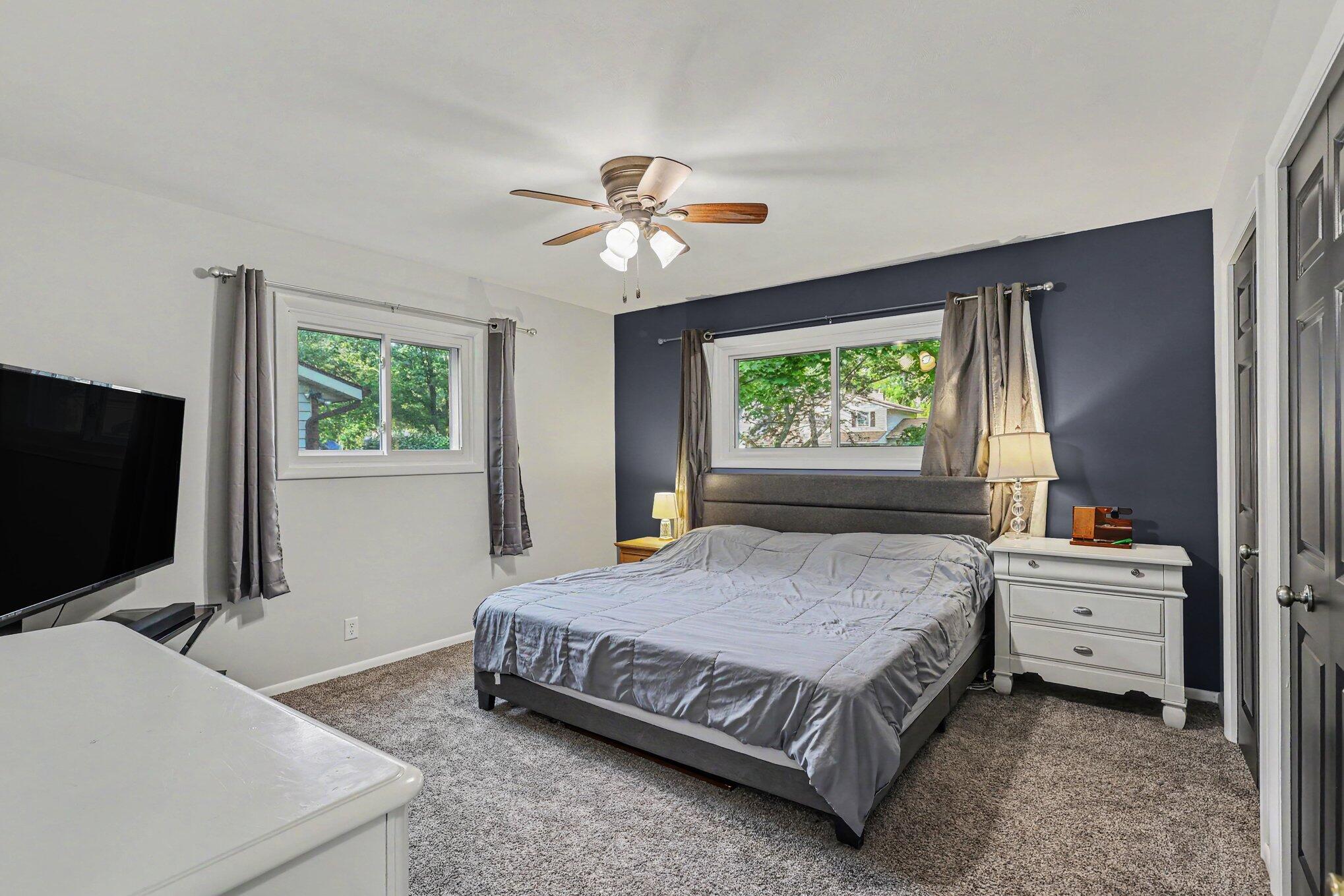 997 Colonial Court