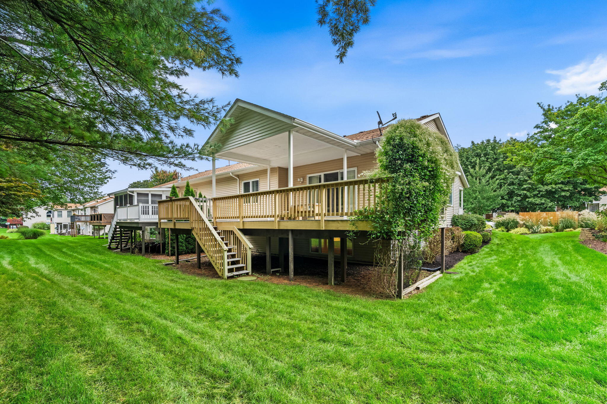 458 Amity Street 24