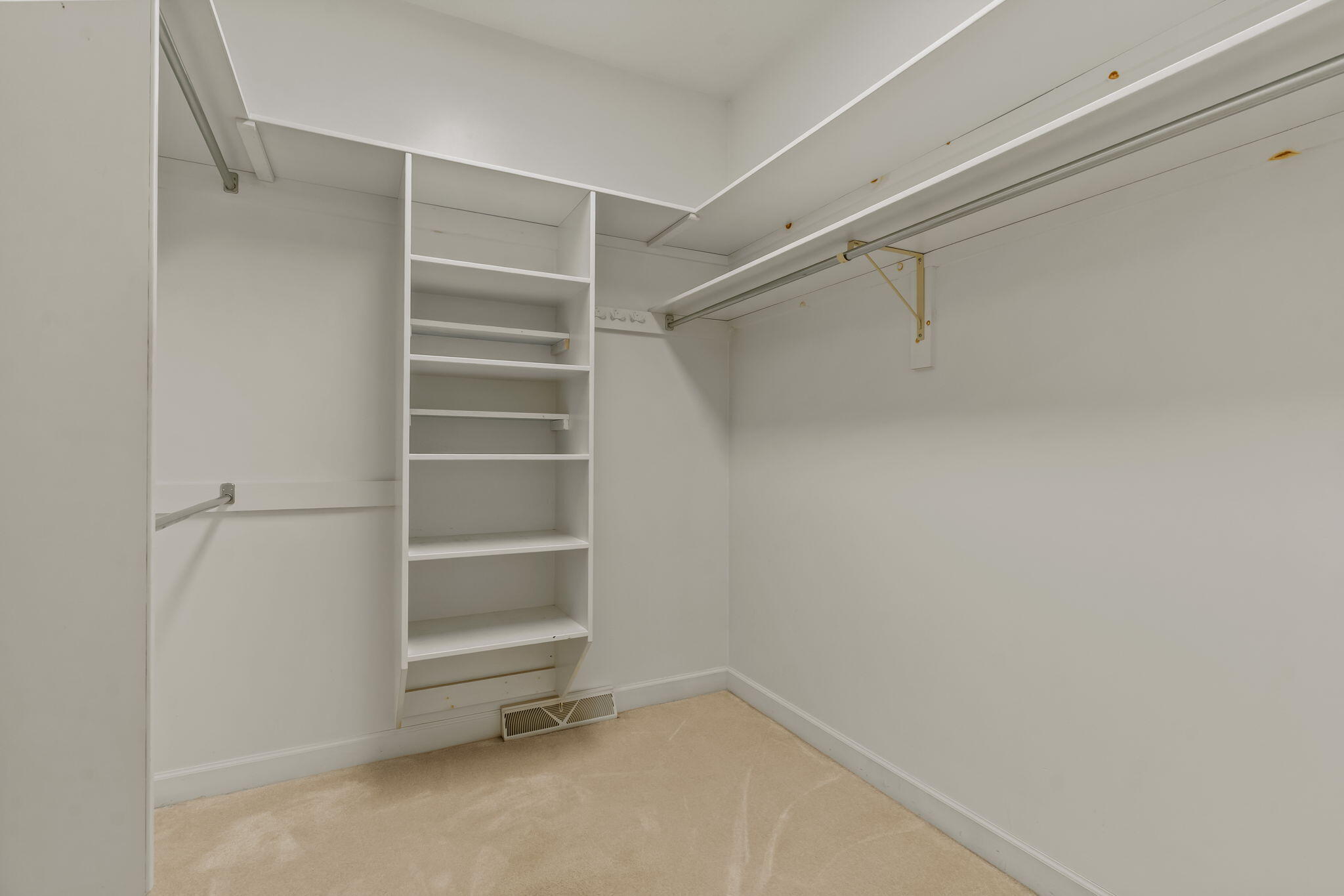 458 Amity Street 24