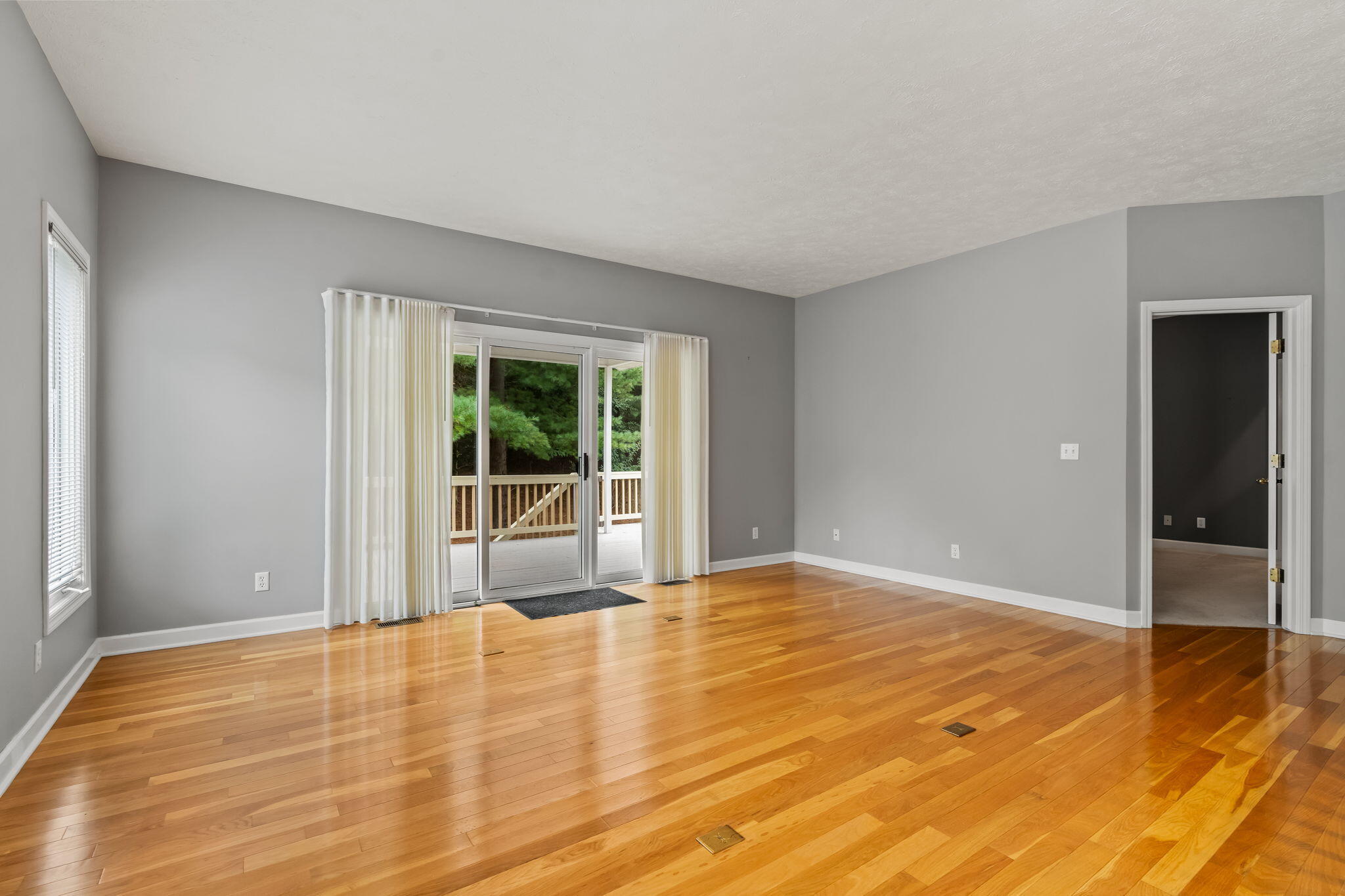 458 Amity Street 24