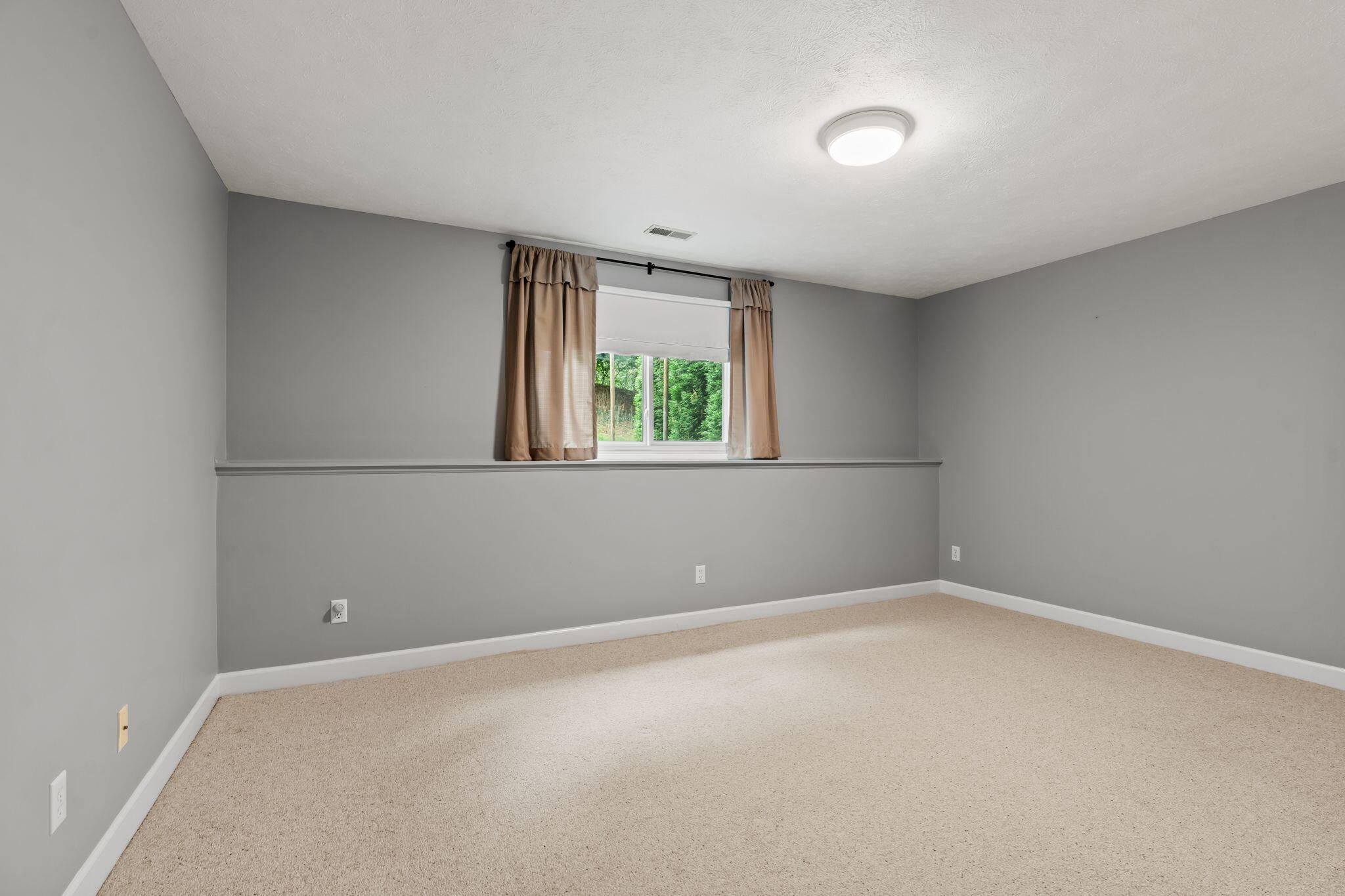 458 Amity Street 24