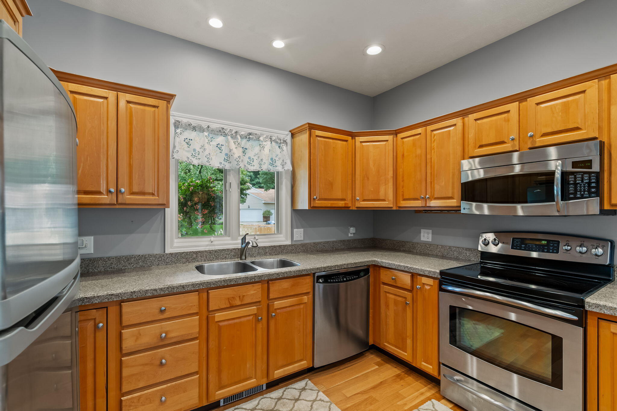 458 Amity Street 24