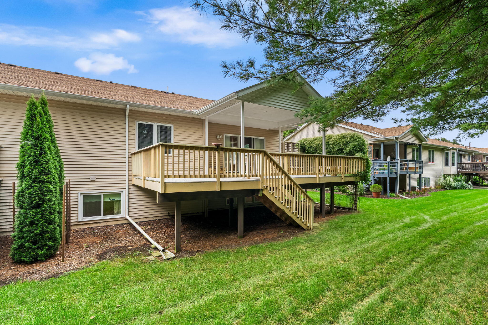 458 Amity Street 24