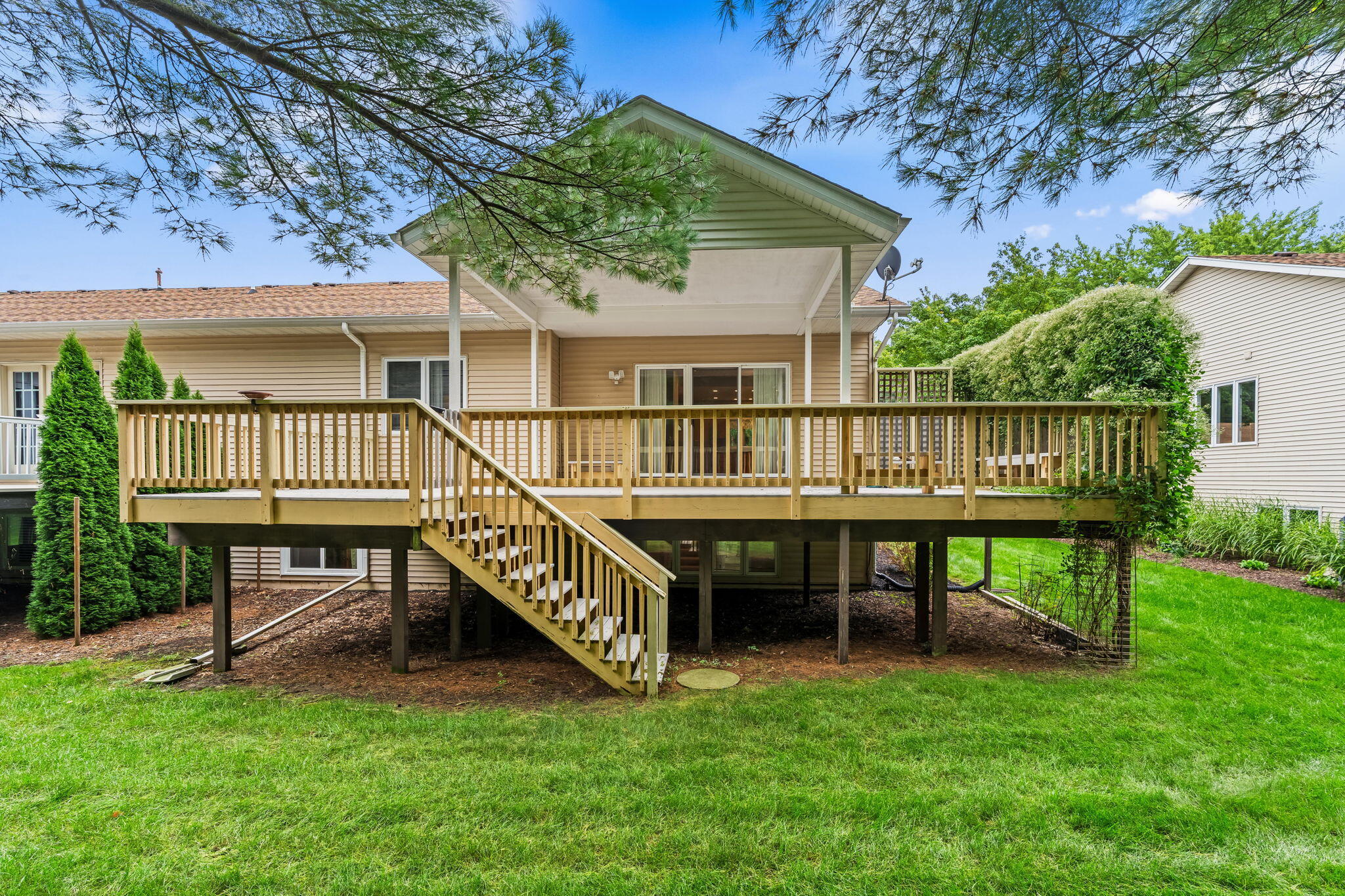 458 Amity Street 24