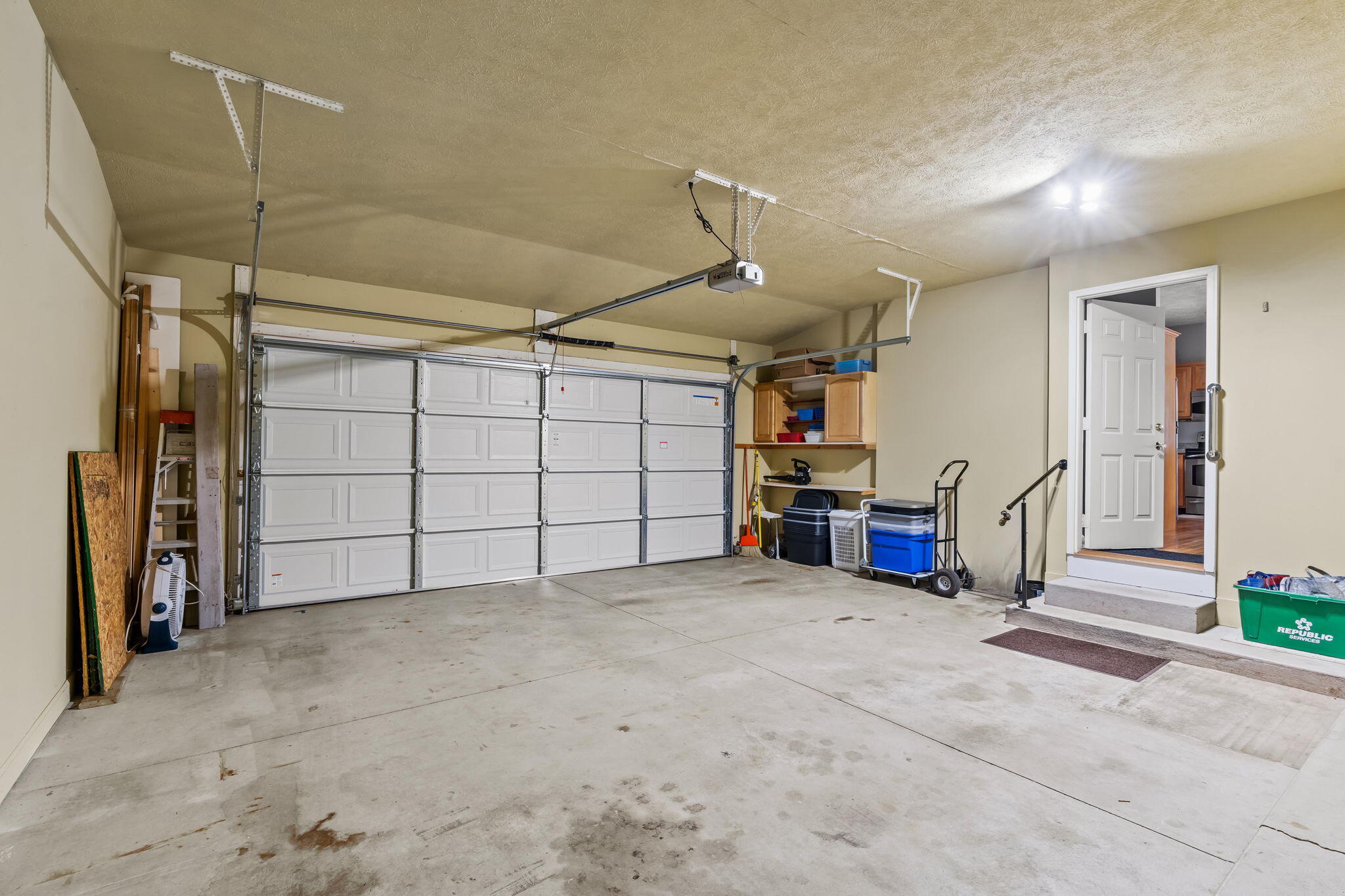 458 Amity Street 24