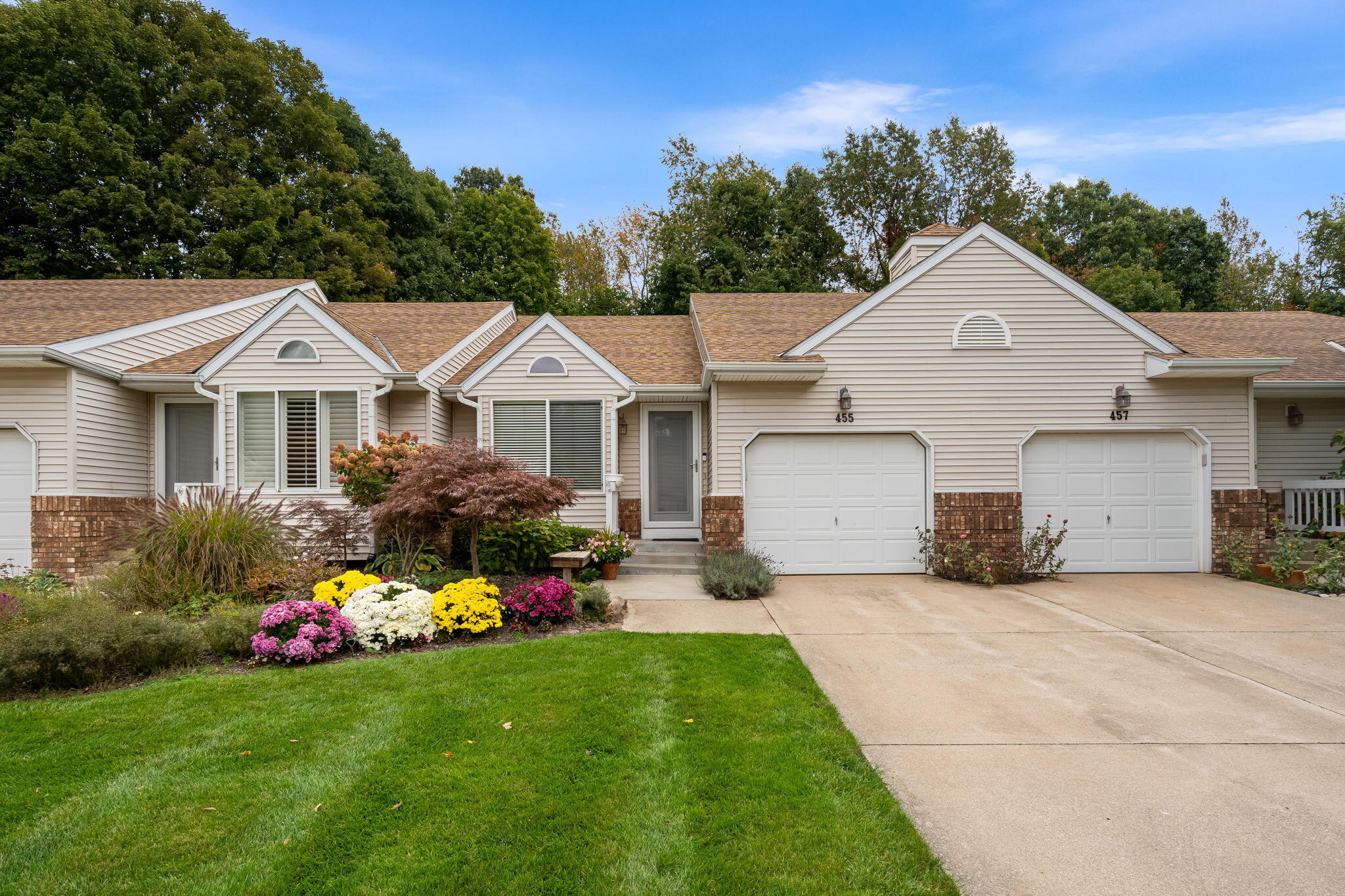455 Amity Street 14
