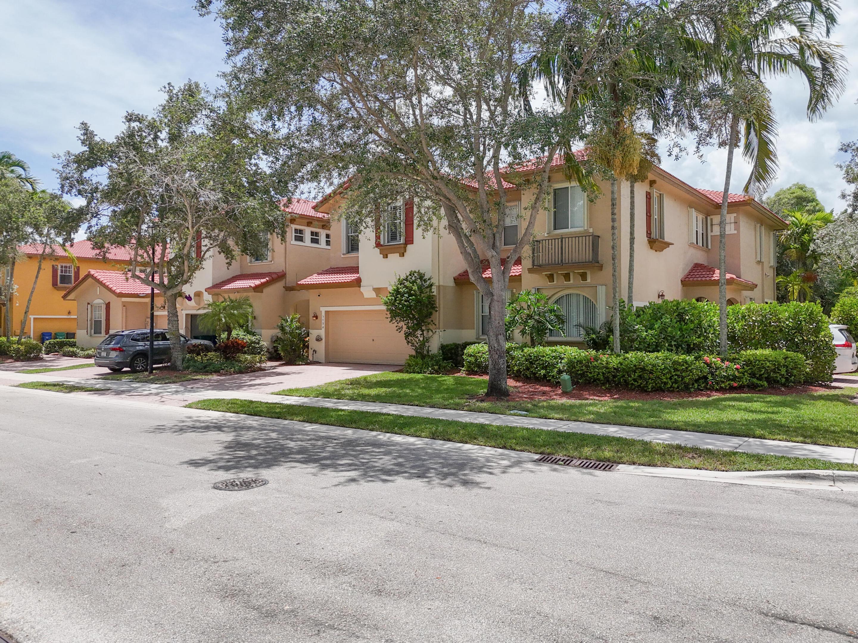 5794 NW 119TH Terrace