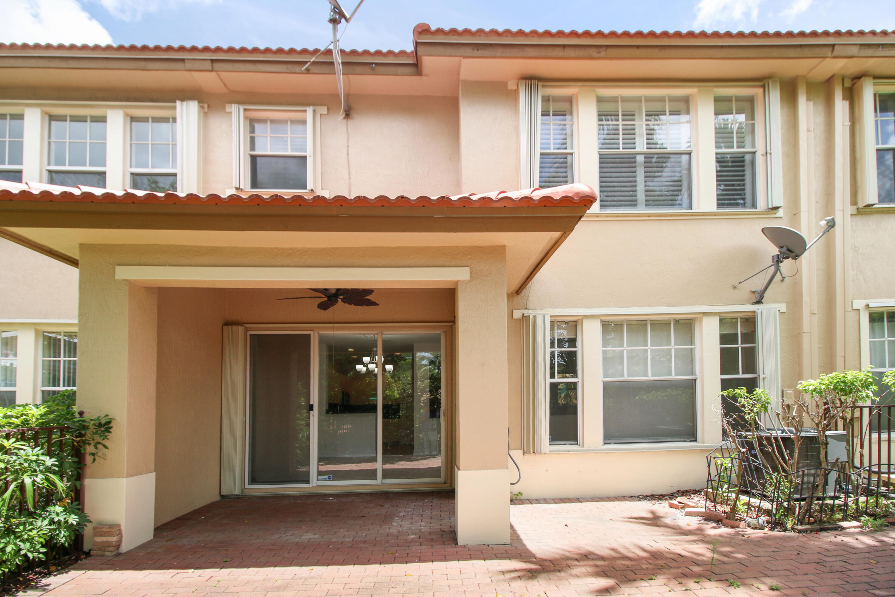 5794 NW 119TH Terrace