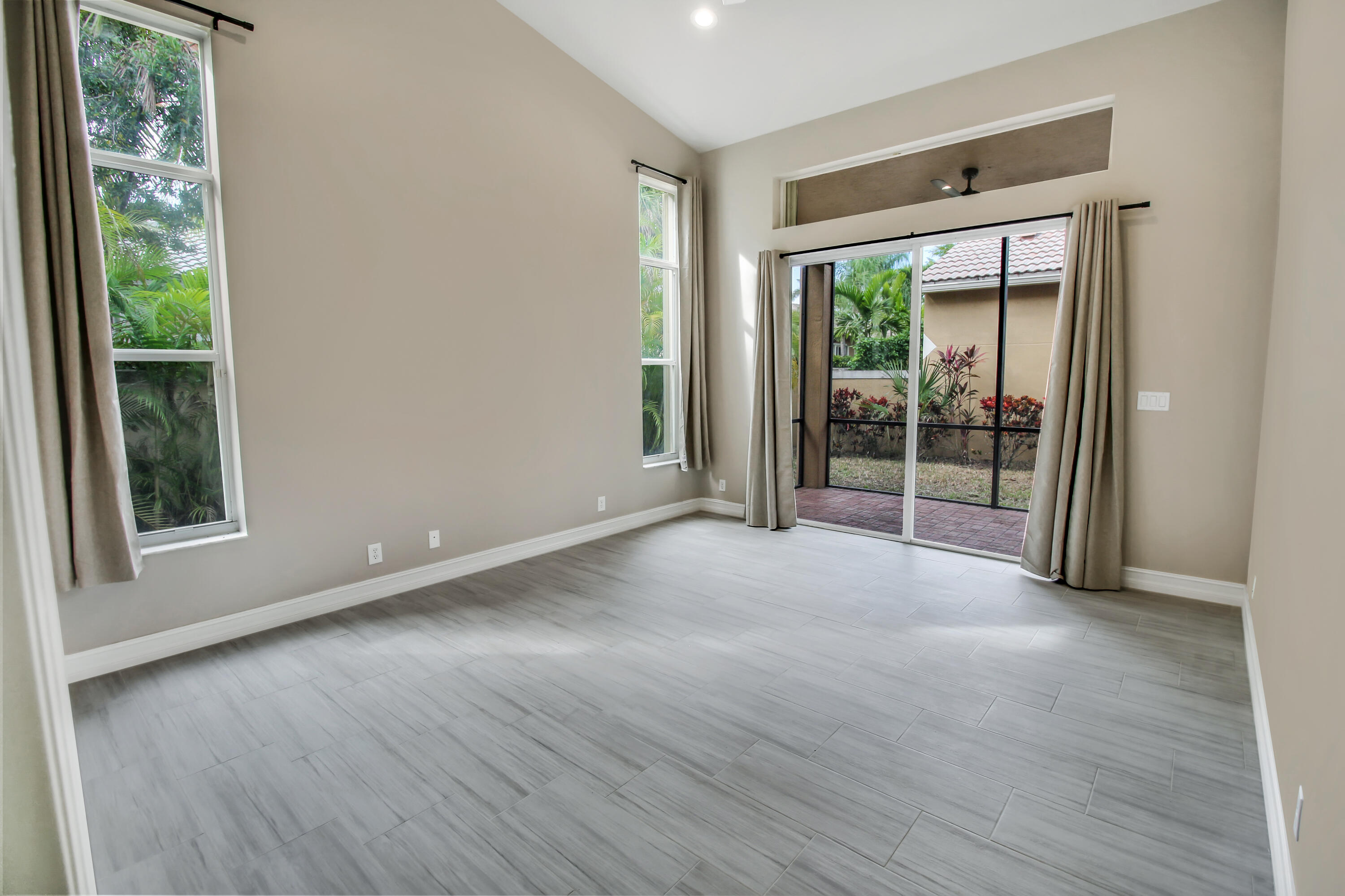 5840 NW 122nd Terrace