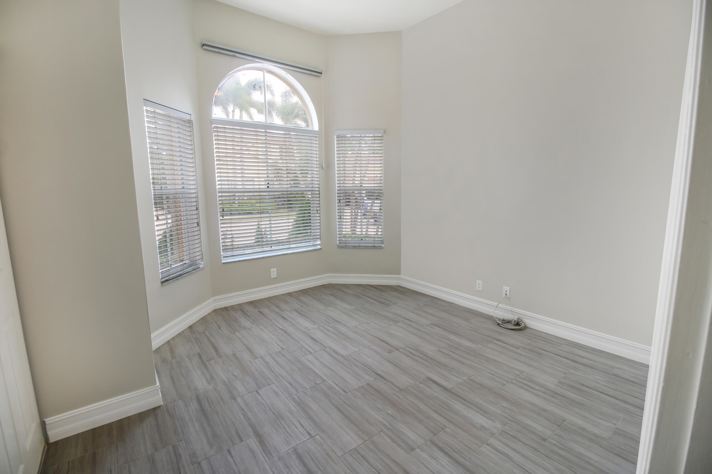 5840 NW 122nd Terrace