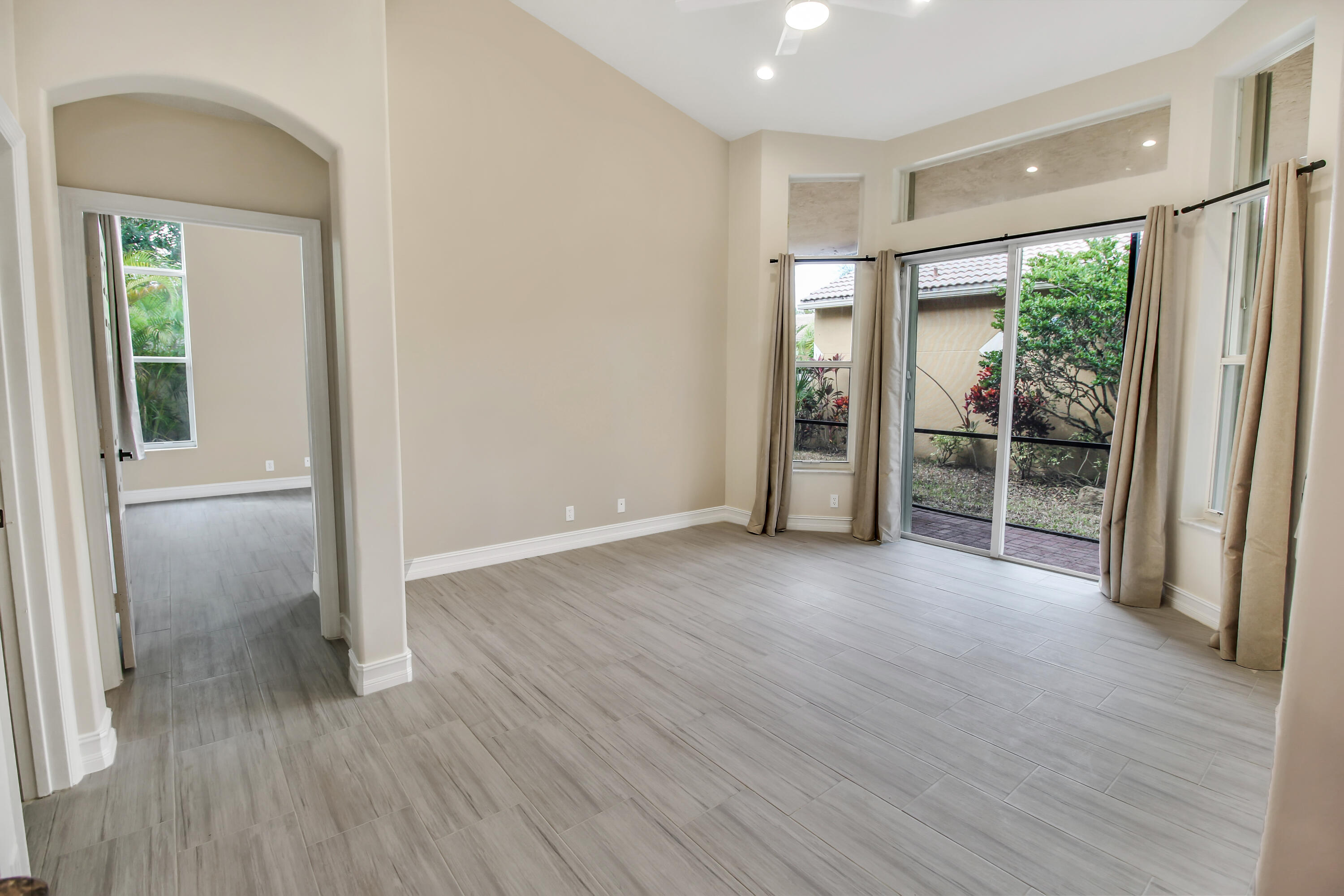 5840 NW 122nd Terrace