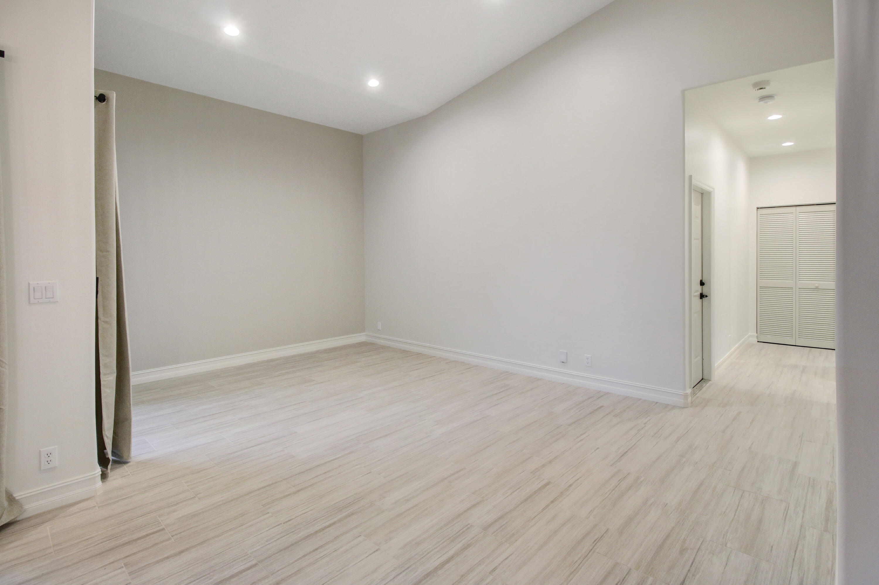 5840 NW 122nd Terrace