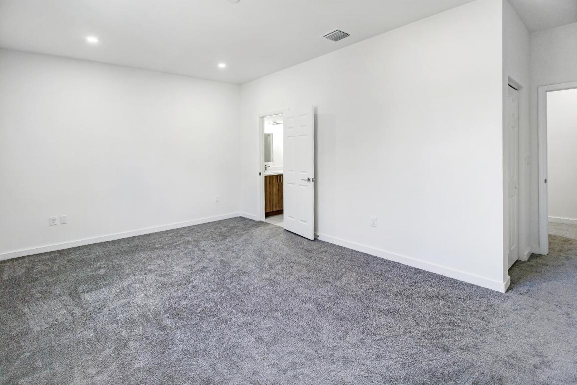 1285 Crystal Way 102b