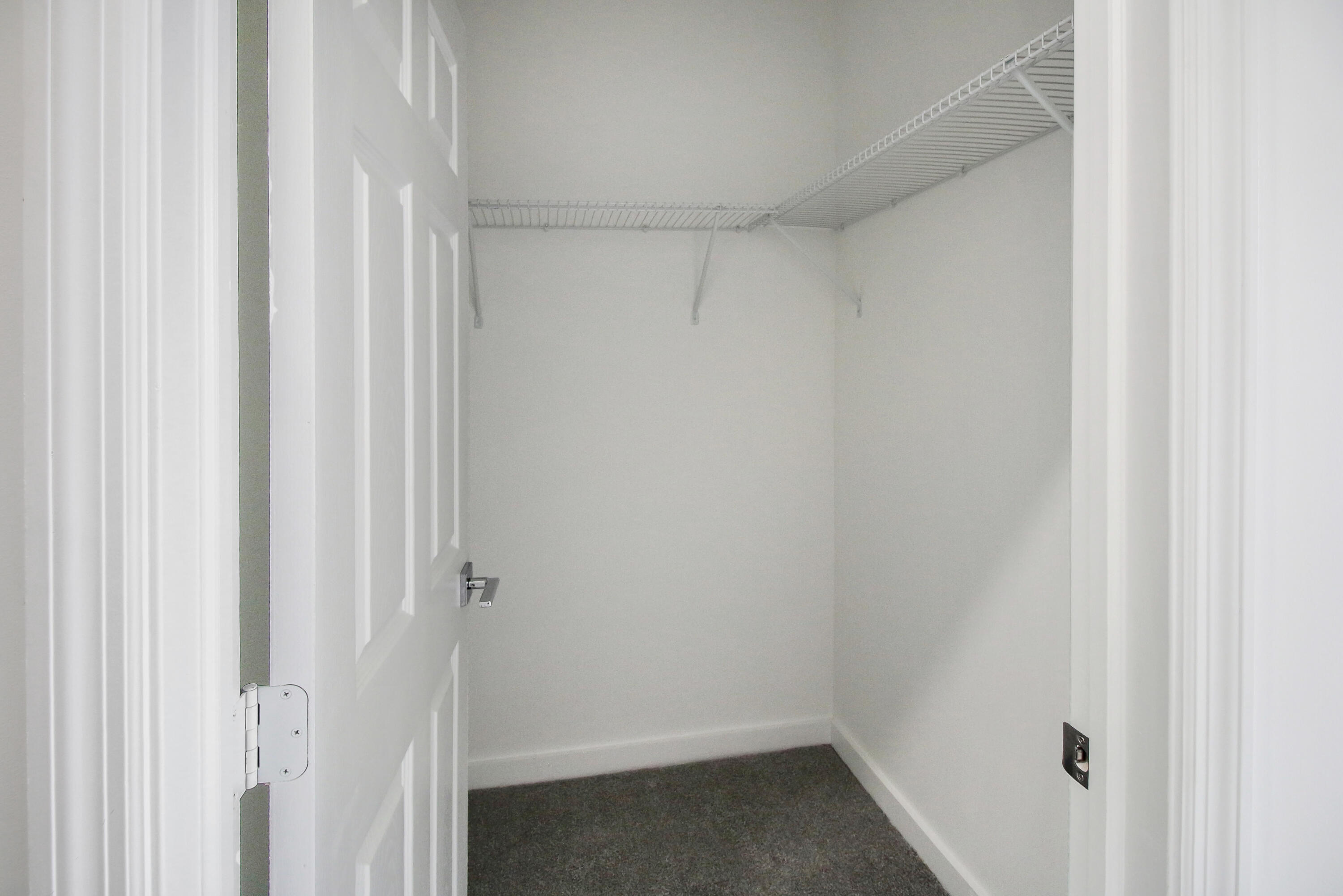 1285 Crystal Way 102b