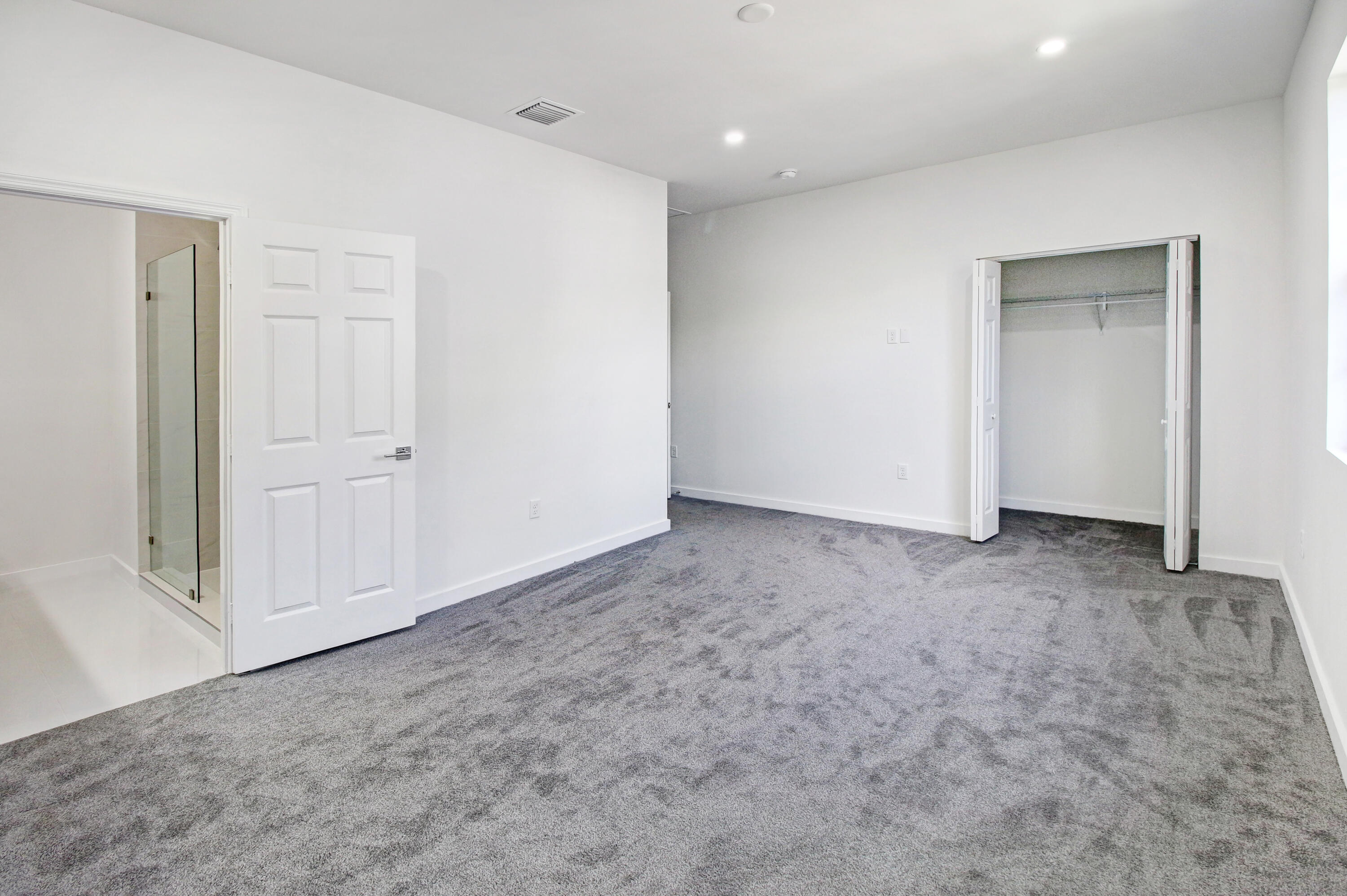 1285 Crystal Way 102b