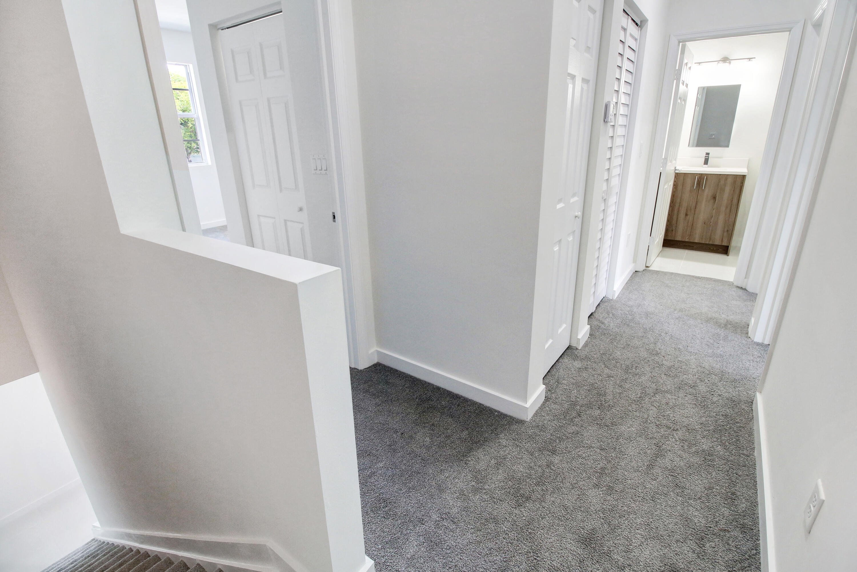 1285 Crystal Way 102b