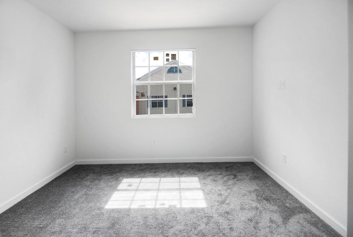 1285 Crystal Way 102b