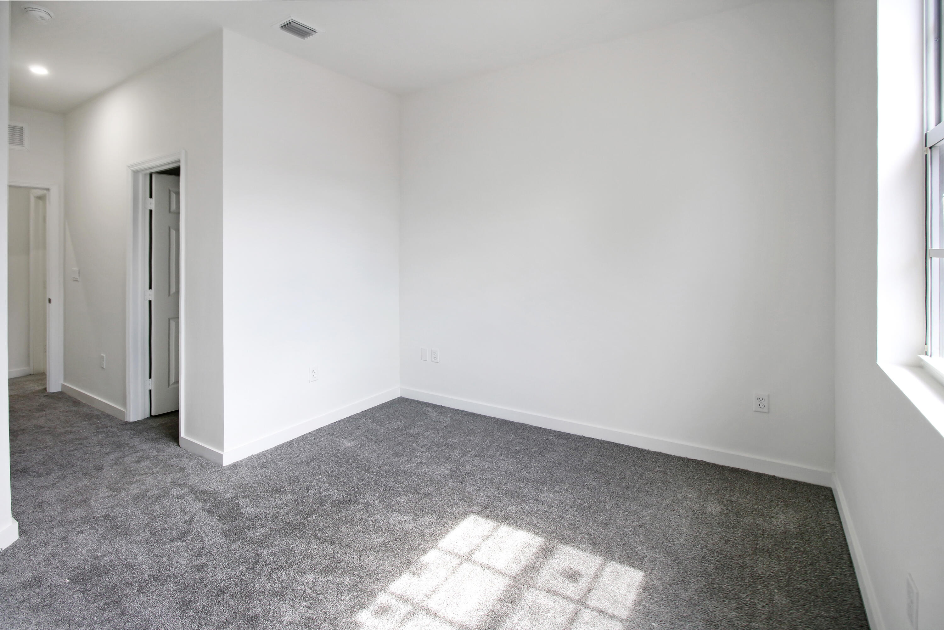 1285 Crystal Way 102b