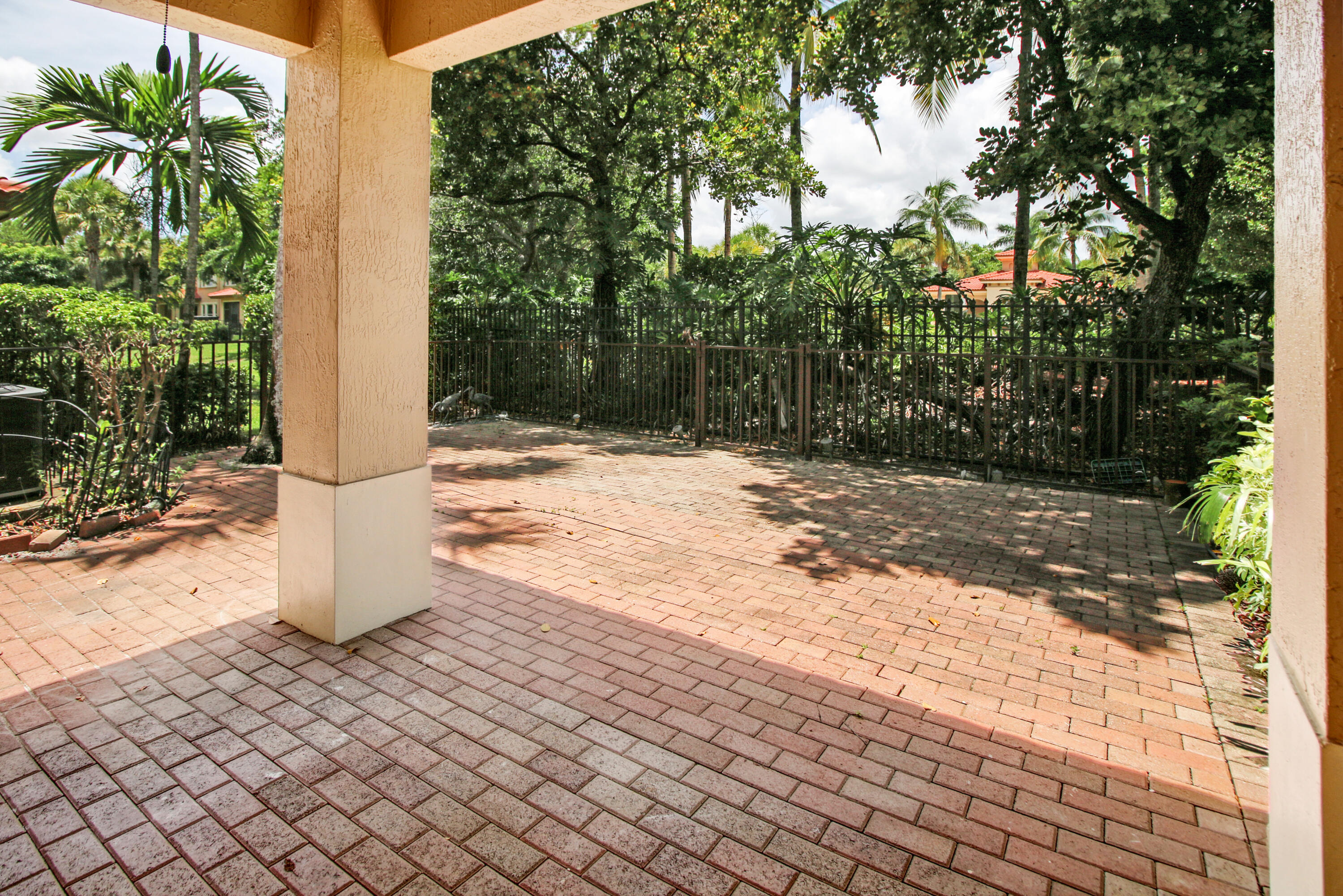 5794 NW 119th Terrace