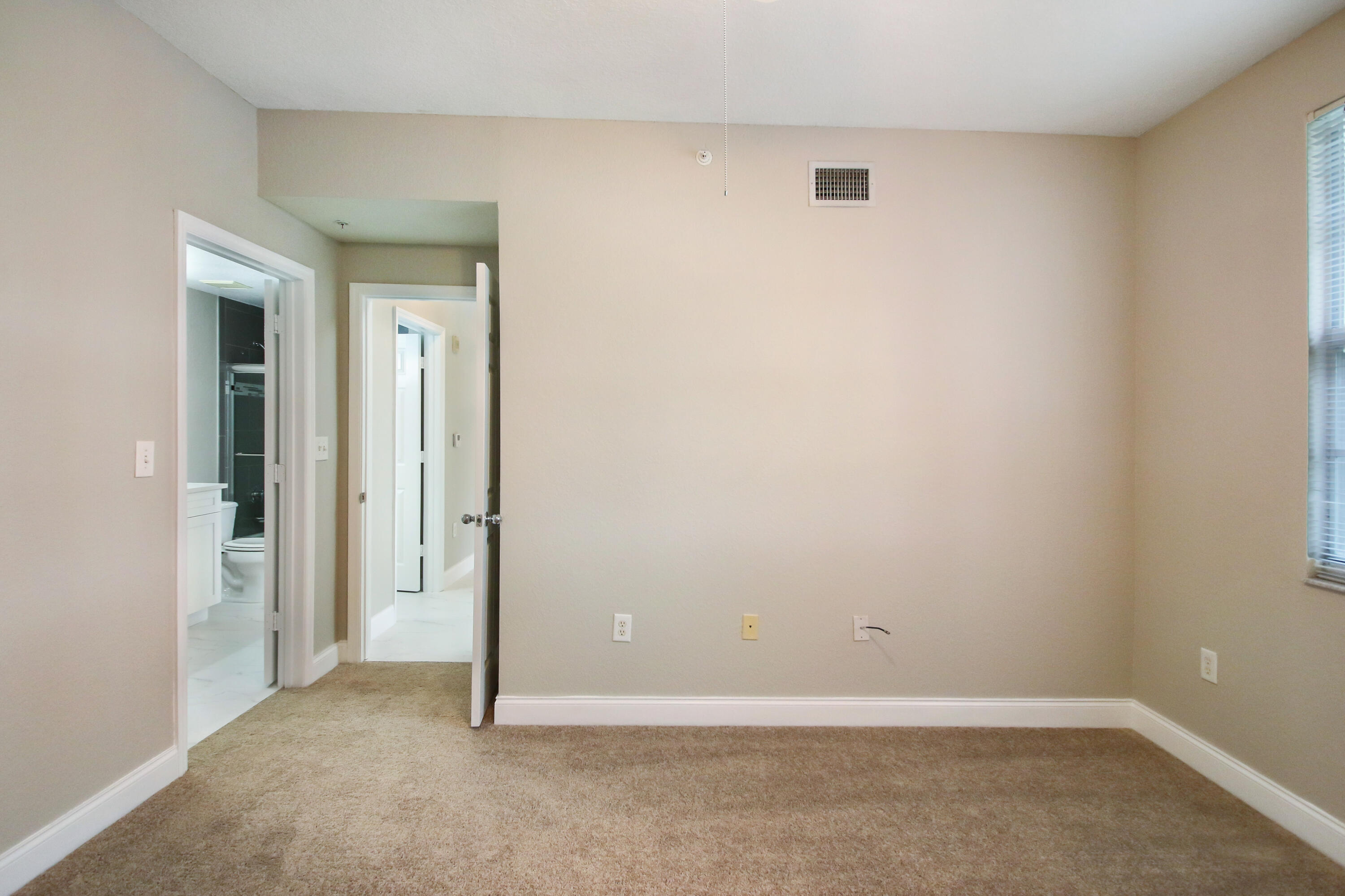 15175 Michelangelo Boulevard 208