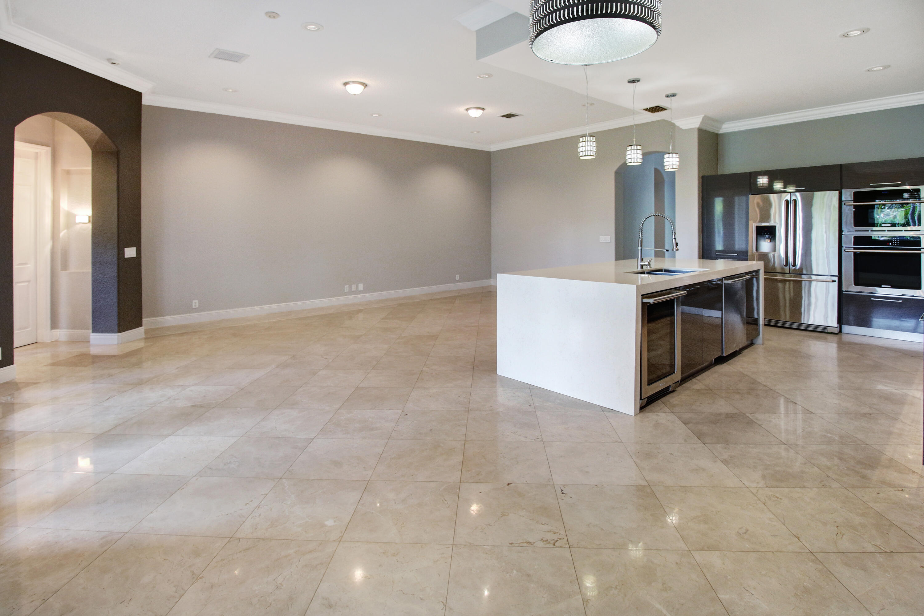 12370 NW 78th Manor